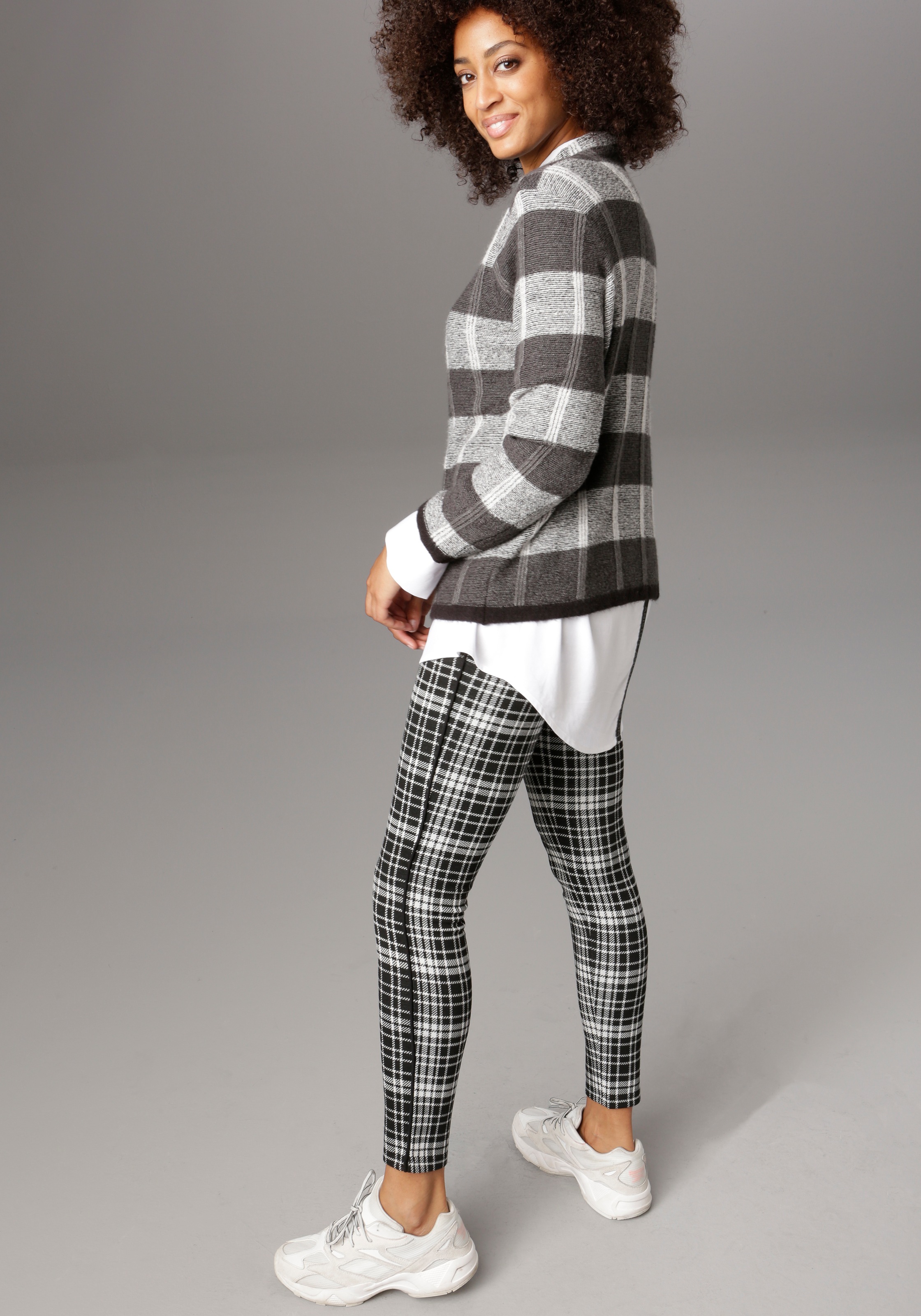 Image of Aniston SELECTED Leggings, im modischen Jacquard bei Ackermann Versand Schweiz