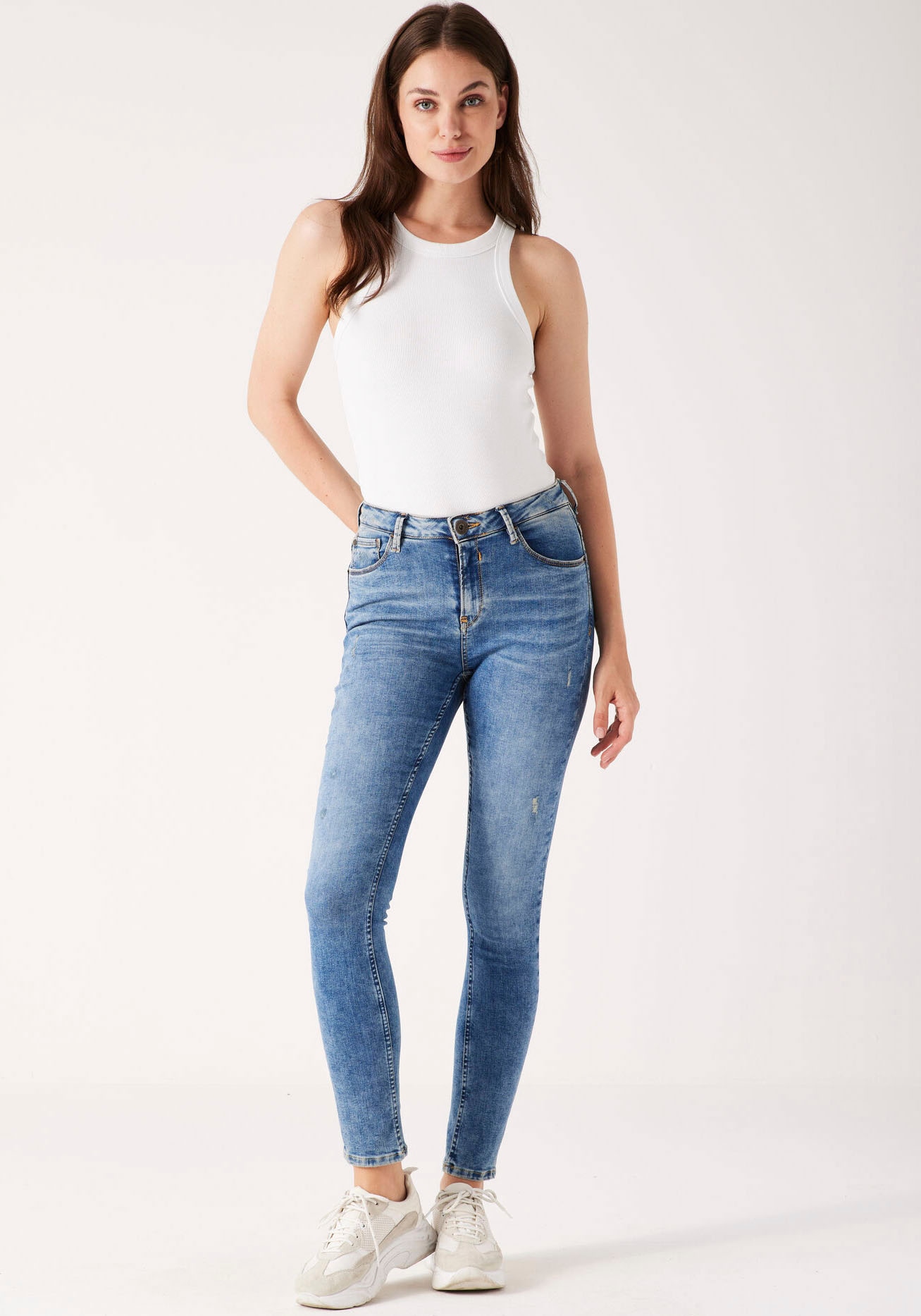 ♕ Garcia High-waist-Jeans »Celia superslim« versandkostenfrei bestellen