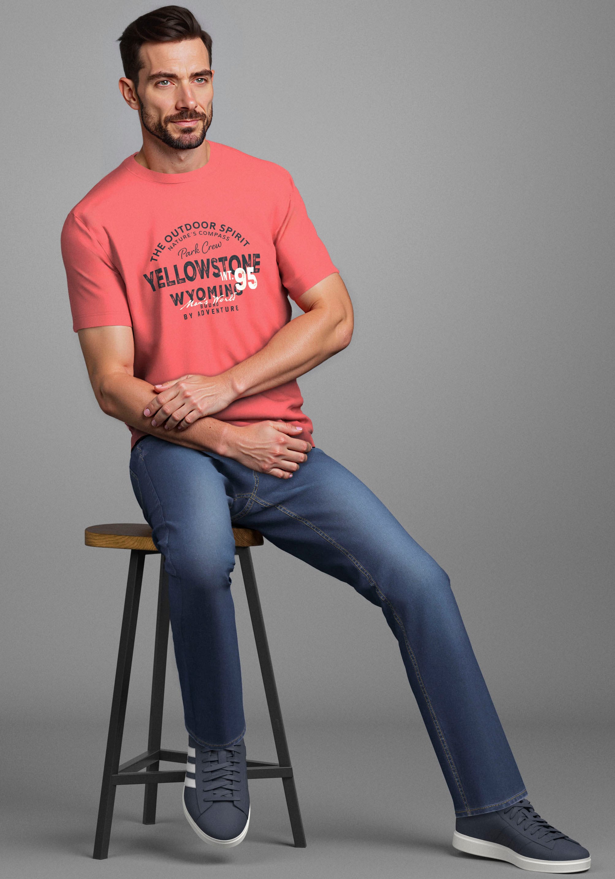 Bruno Banani Straight-Jeans »Hutch« gerade Beinform,  teilweise mit modischen Destroyed-Effekten,