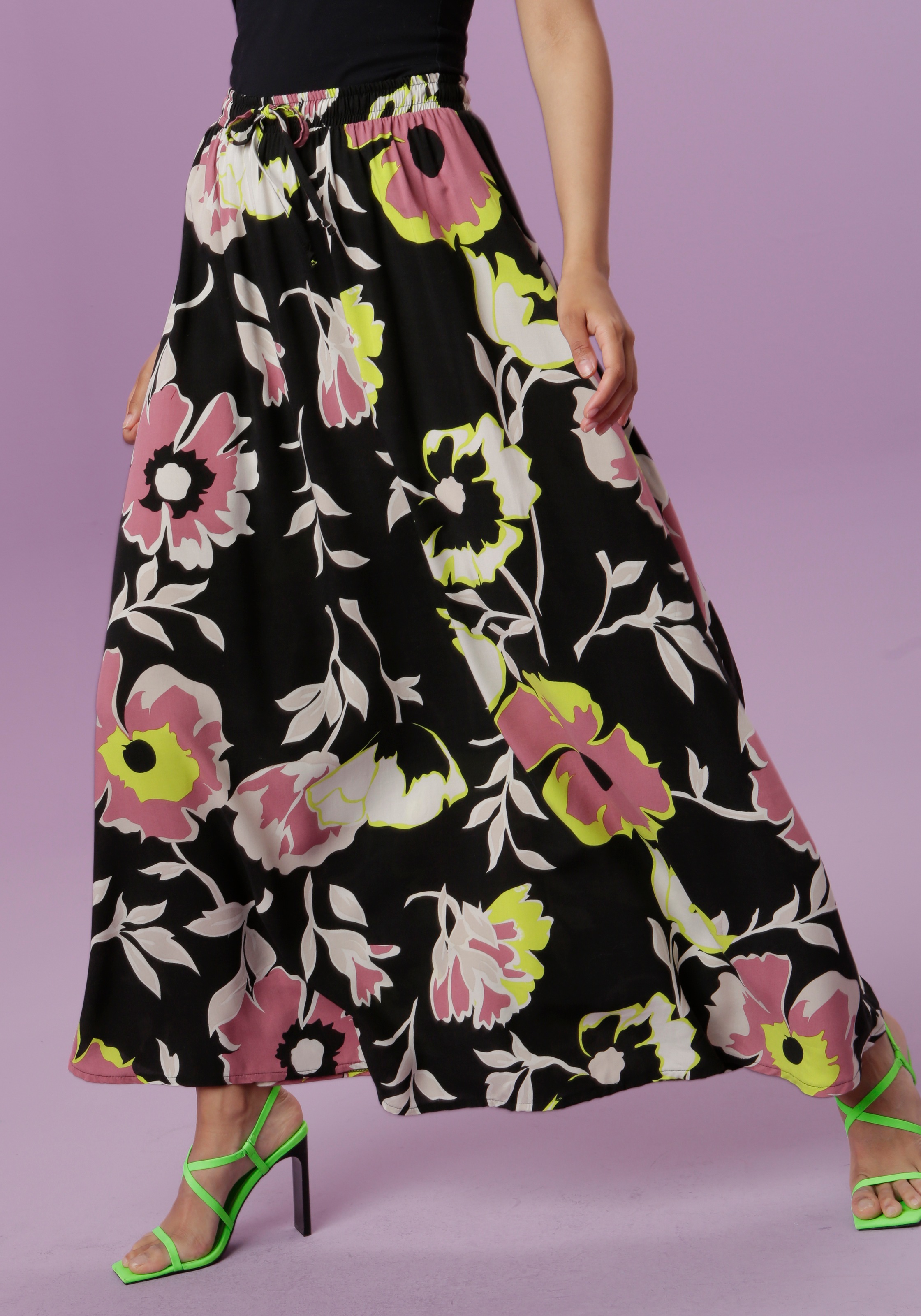Aniston CASUAL Maxirock, mit grossflächigen, graphischen Blumen bedruckt kaufen