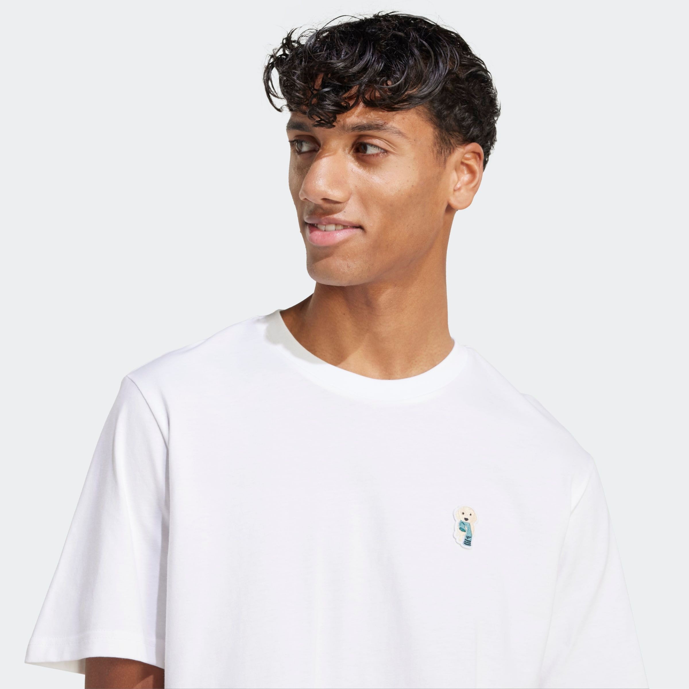 adidas Sportswear T-shirt »DOG SOCK PATCH GRAPHIC« sportlicher Schnitt, mit kurzem Arm, für Laufaktivitäten