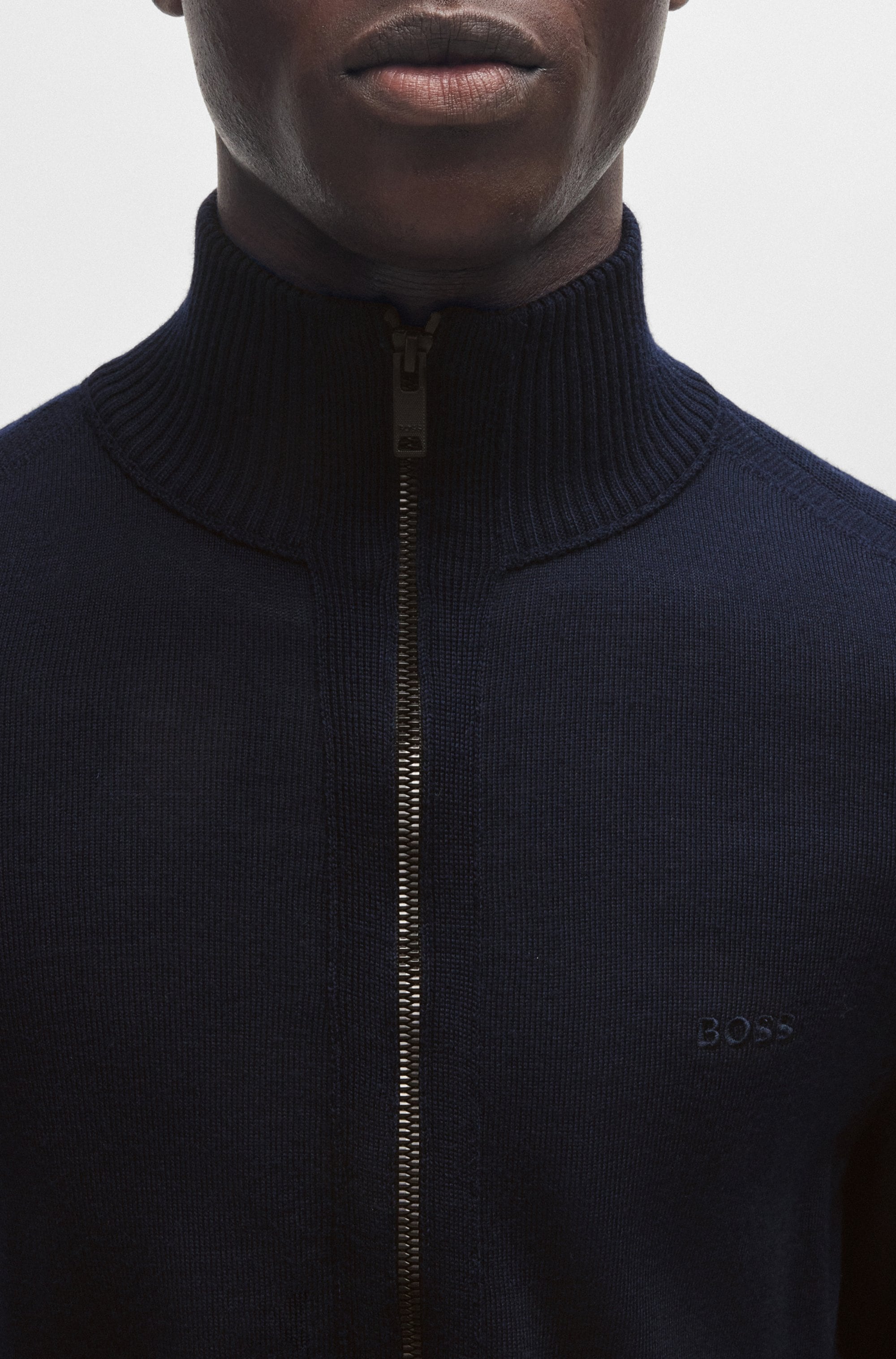 BOSS ORANGE Strickjacke »Avac«, mit Logostickerei auf der Brust