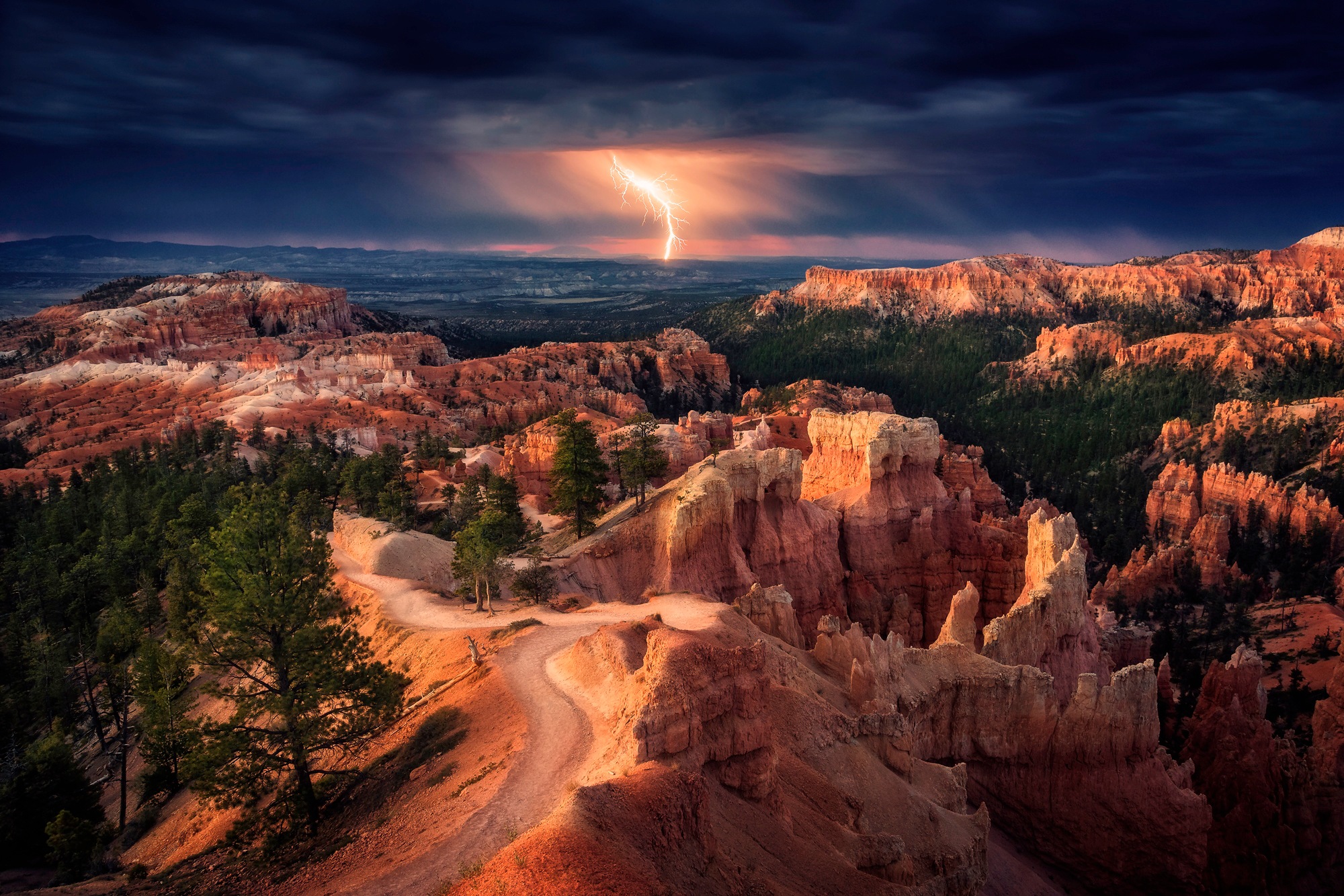Image of Papermoon Fototapete »Photo-Art STEFAN MITTERWALLNER, BLITZ ÜBER BRYCE CANYON«, Vliestapete, hochwertiger Digitaldruck, inklusive Kleister bei Ackermann Versand Schweiz