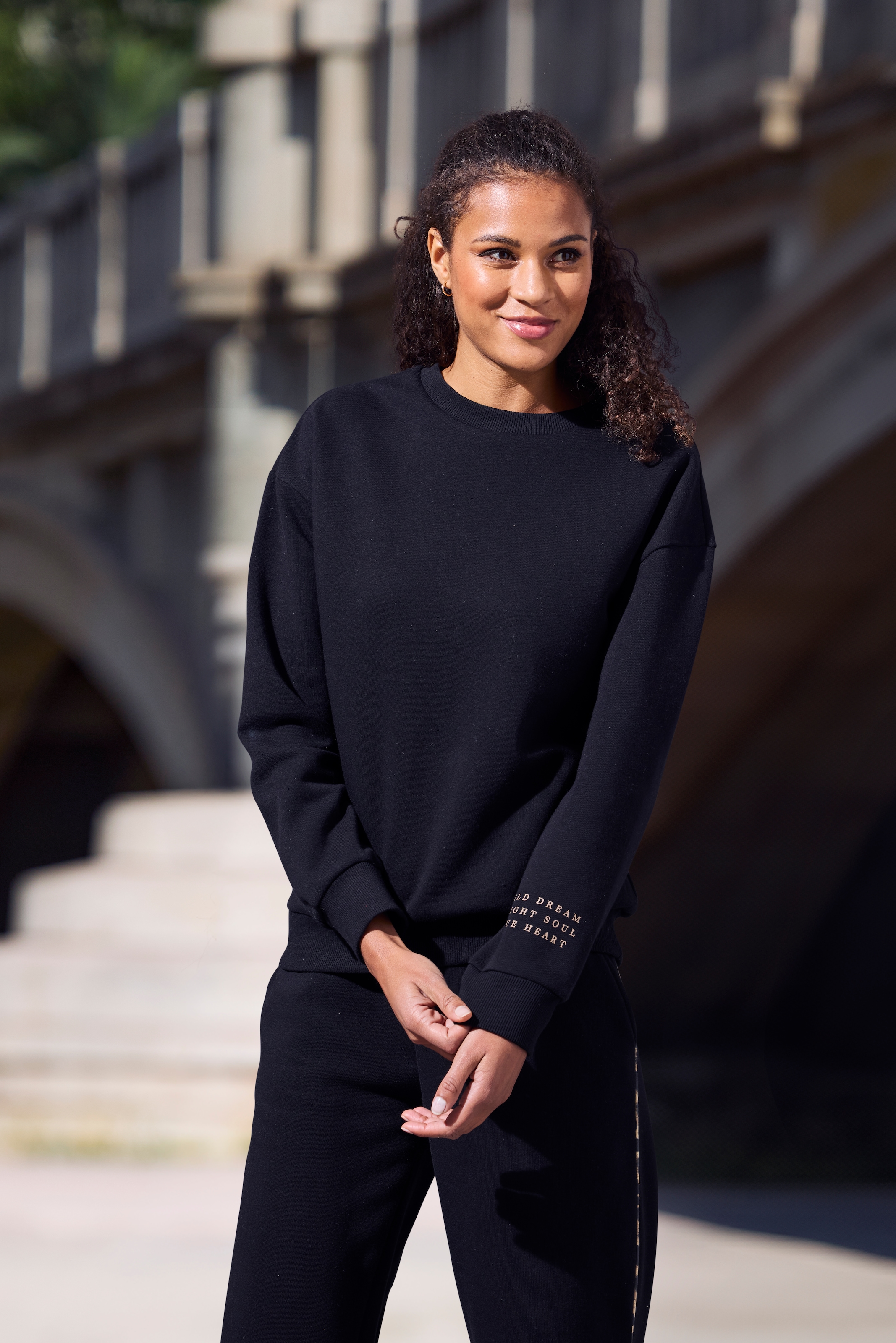Buffalo Pantalon sweat »Loungehose«  avec bande latérale
