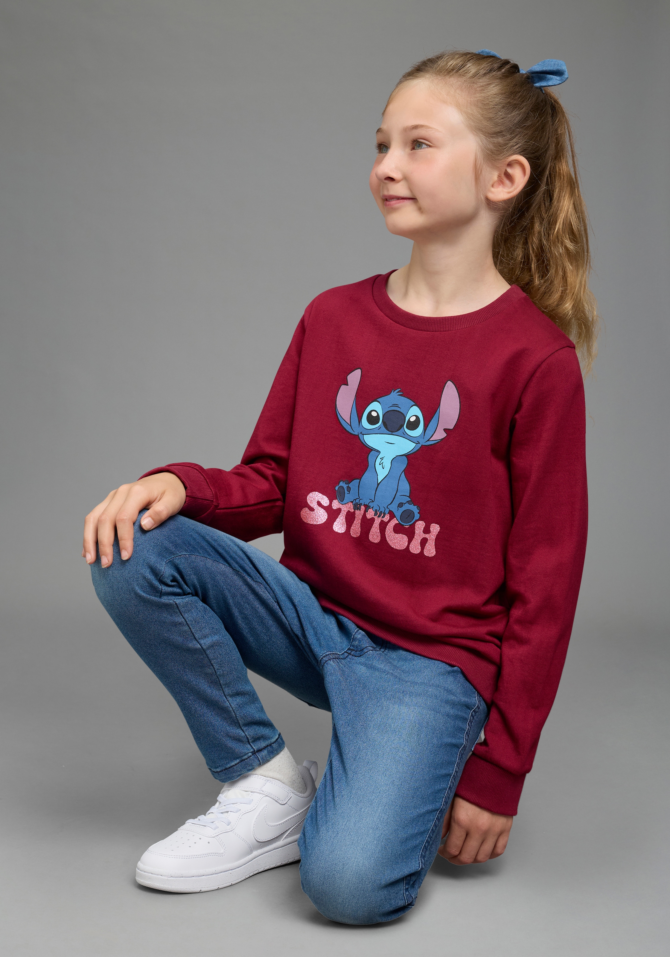 KIDSWORLD Sweat-shirt »STITCH Glitzerprint Sweatshirt, Disney«, avec col rond, bord-côtes, longueur couvrant les hanches
