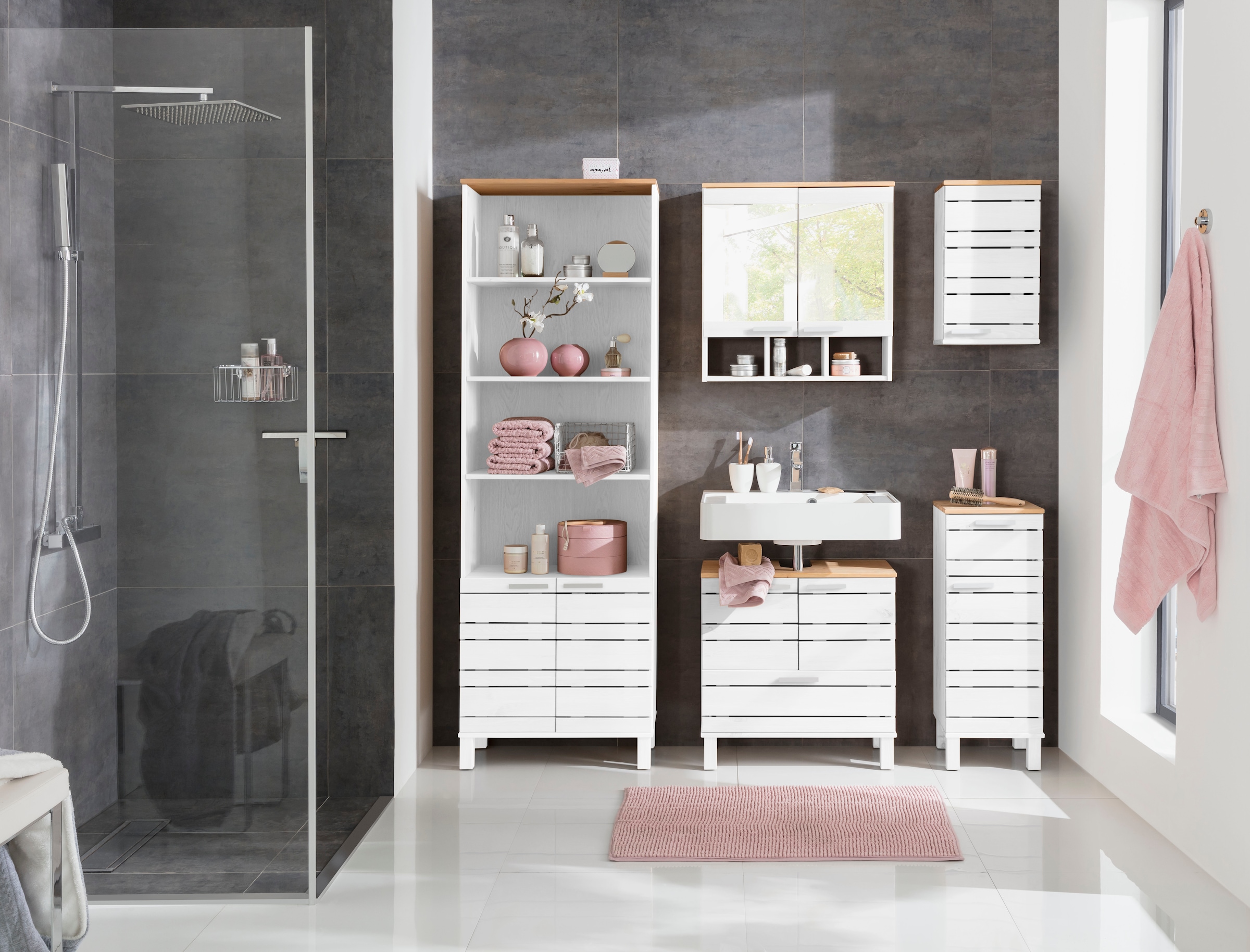 Home affaire Spiegelschrank »JOSIE« Breite 60 cm, aus Massivholz, verstellbarer Einlegeboden, Metallgriffe