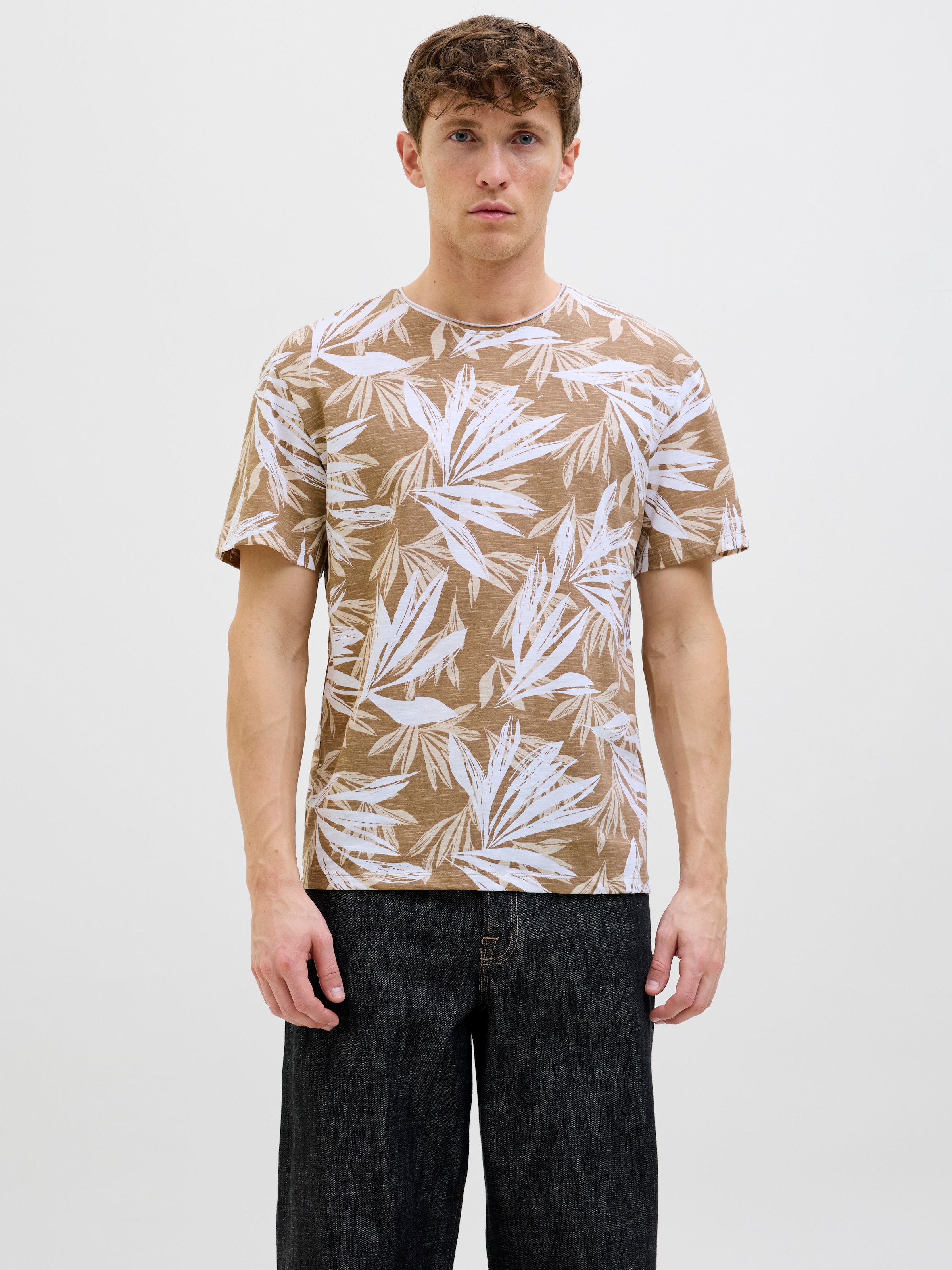 Image of Jack & Jones Rundhalsshirt "JJEBRYAN AOP TEE S/S O-NECK NOOS" mit All-Over Print