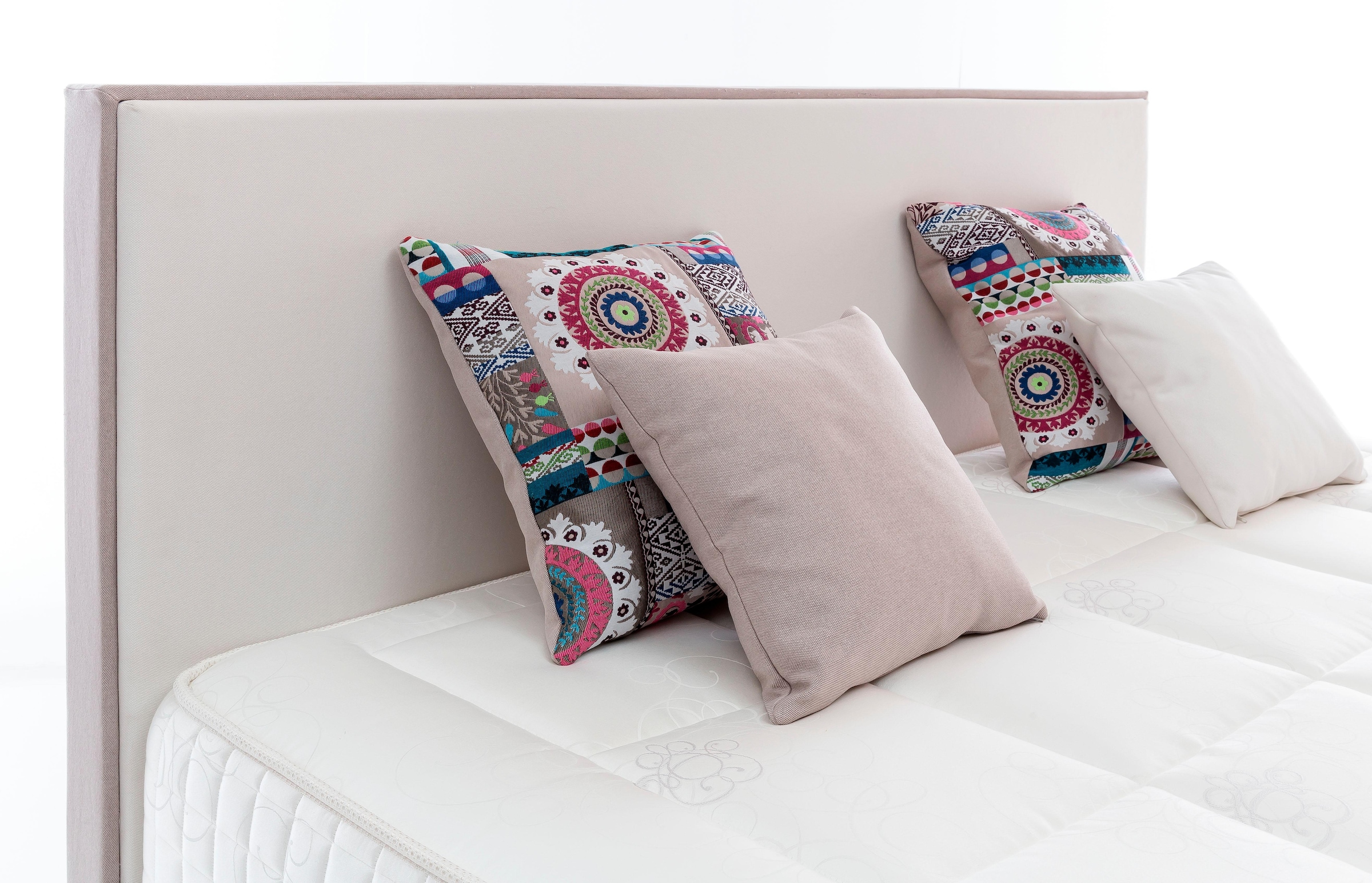 grüne betten Lit boxspring »Amelia« mit 7-Zonen-Tonnentaschenfederkern-Matratze und Zierkissen, 100% vegan