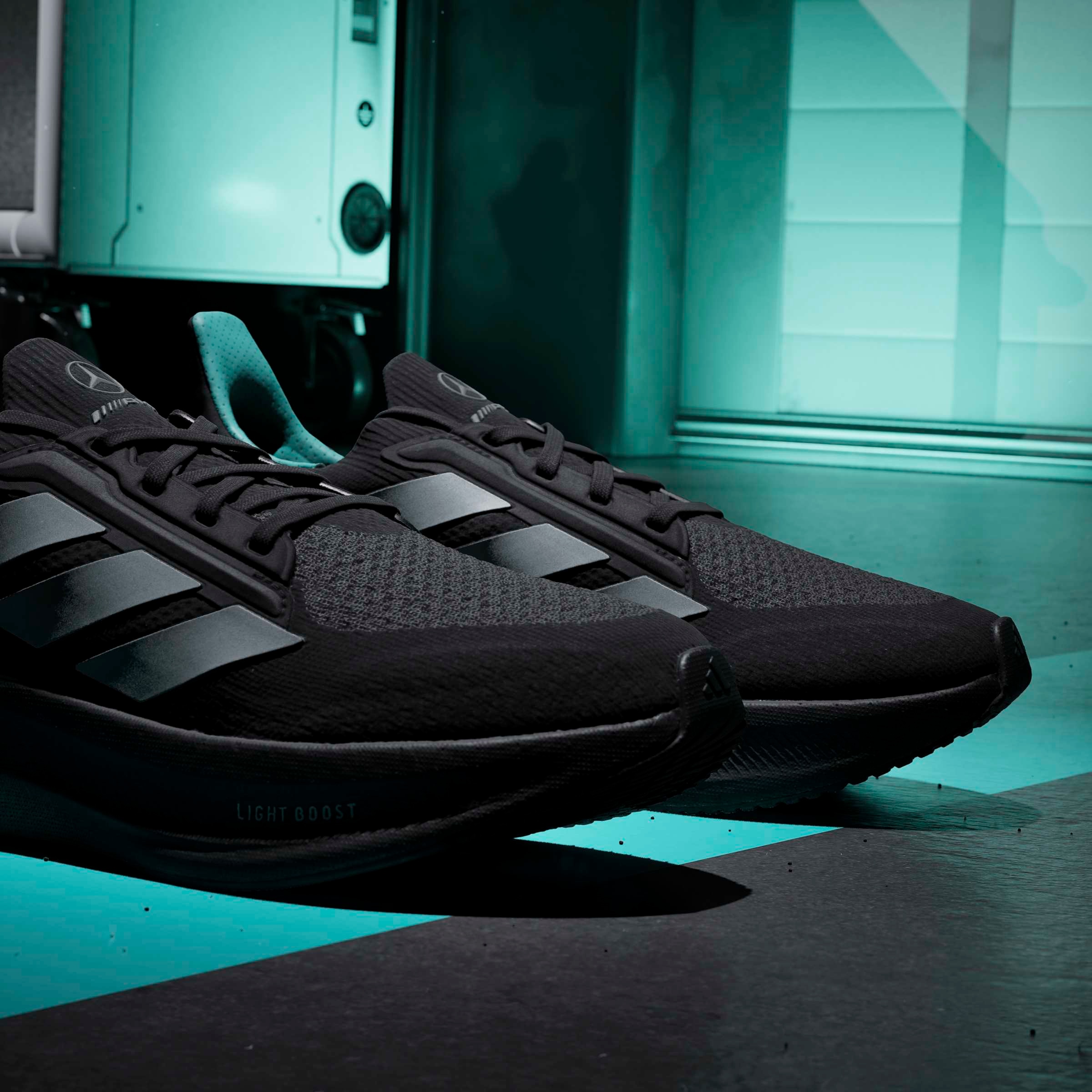 adidas Performance Chaussure de course »ULTRABOOST 5X M MER«  Mercedes AMG Motorsport