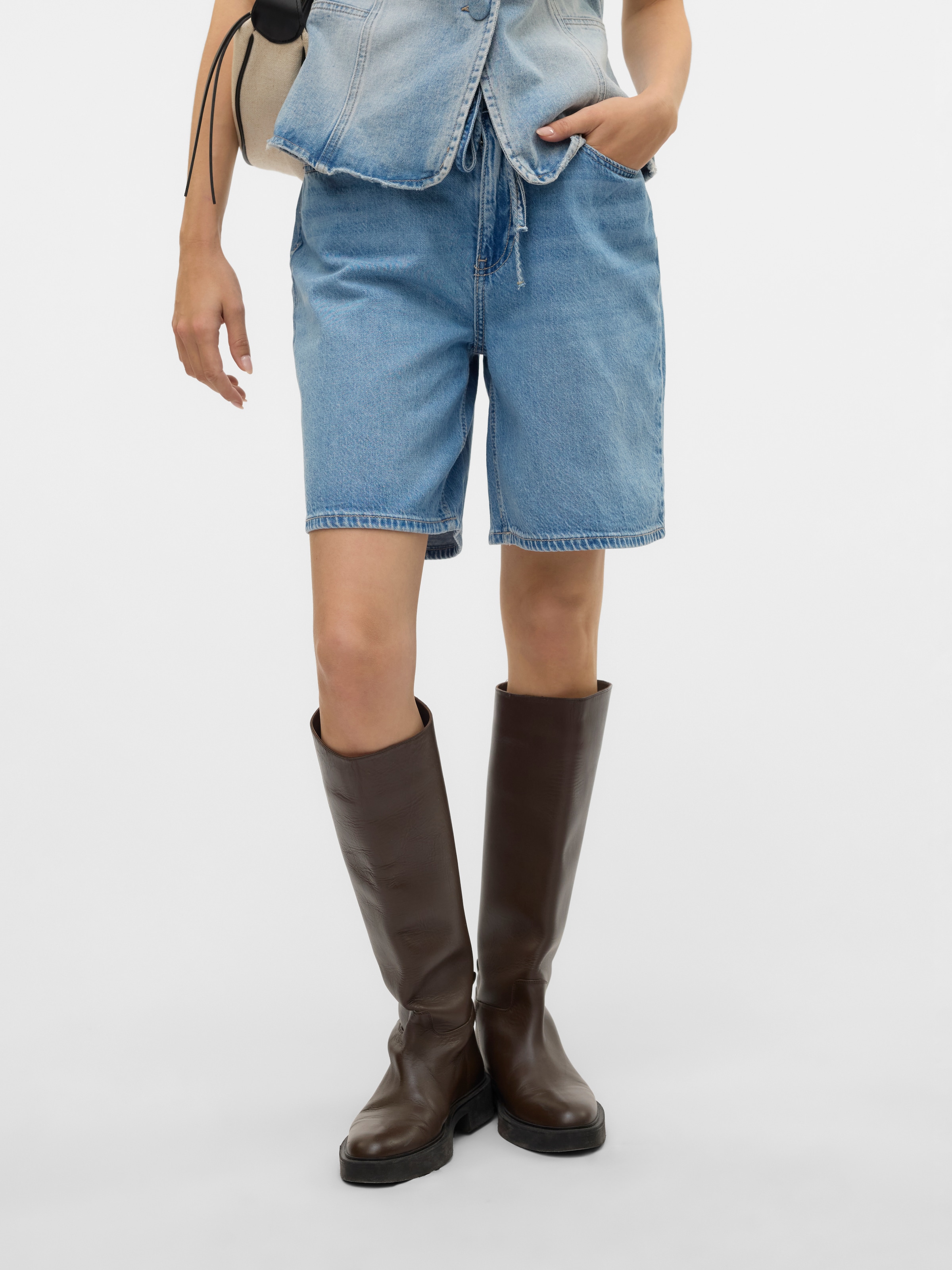 Image of Vero Moda Jeansbermudas "VMVILLA MR BERMUDA DNM SHORTS MIX" Baumwollmischung, loose fit