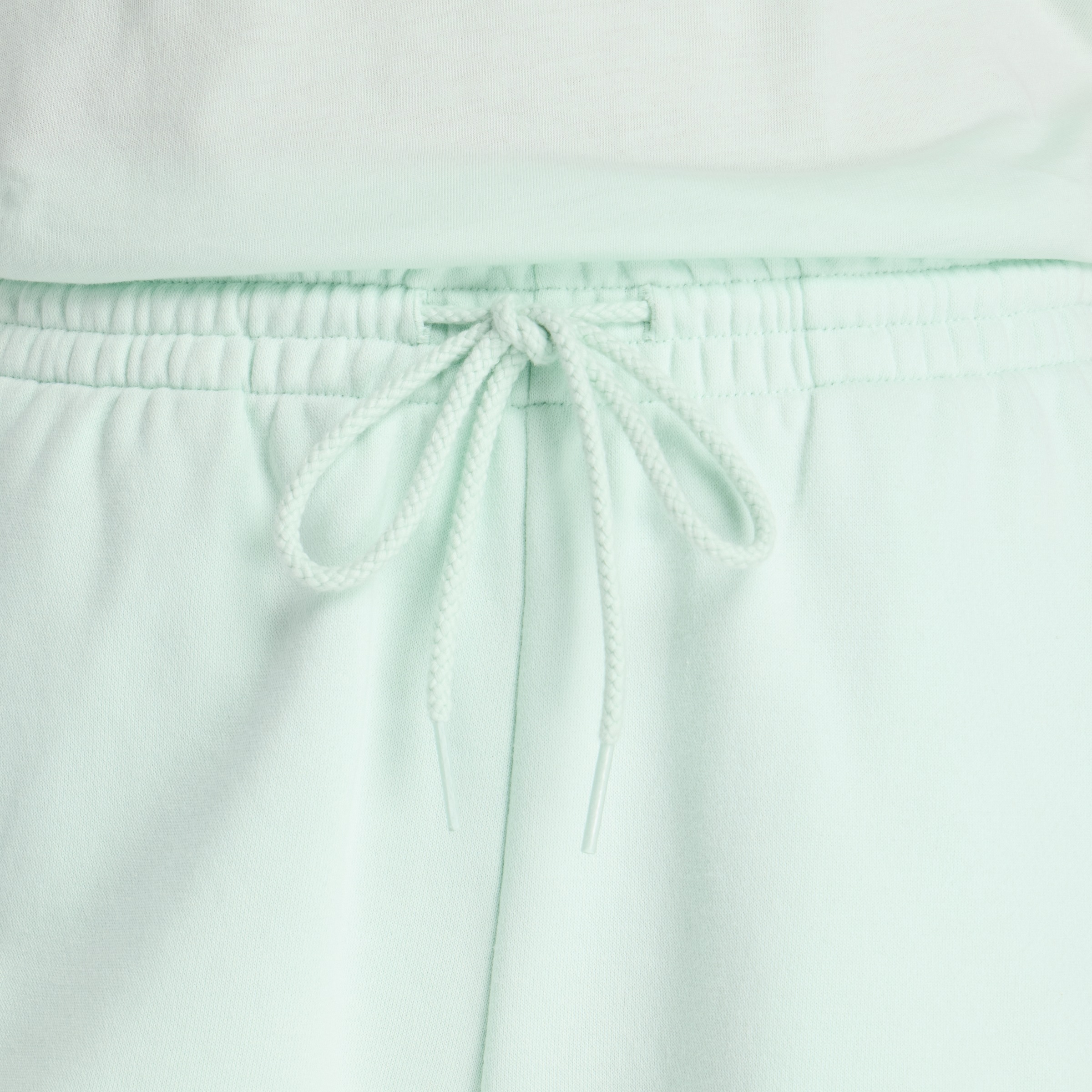 New Balance Short »Sport Essentials French Terry Short«  atmungsaktiv, lockere Passform