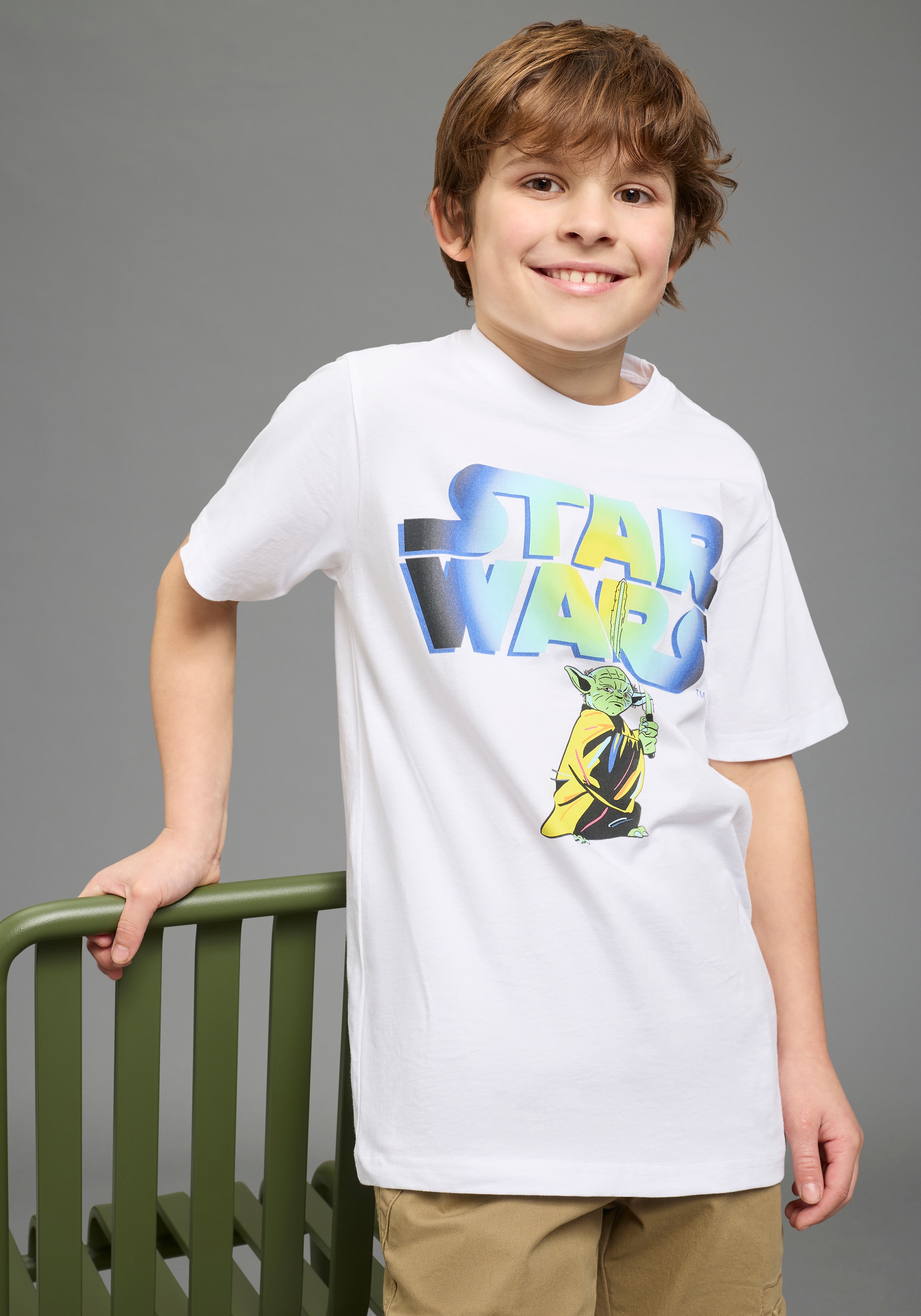 Image of KIDSWORLD T-Shirt "STAR WARS: YODA - Disney Shirt" YODA Shirt, modischer Stil, Kurzarm, Basic Passform, aus Baumwolle