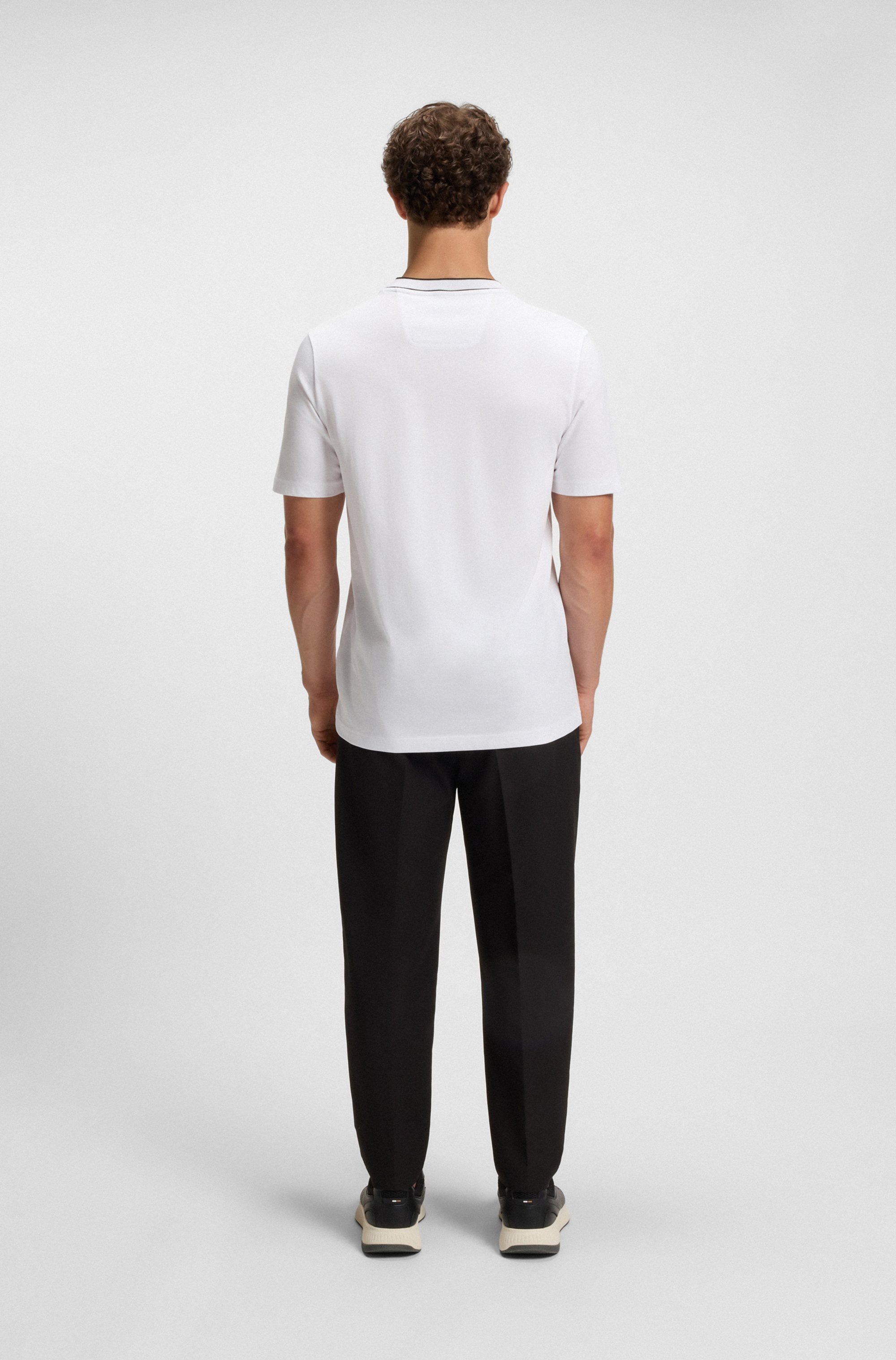 BOSS GREEN T-Shirt »Tee«, mit Streifendetail am Ausschnitt