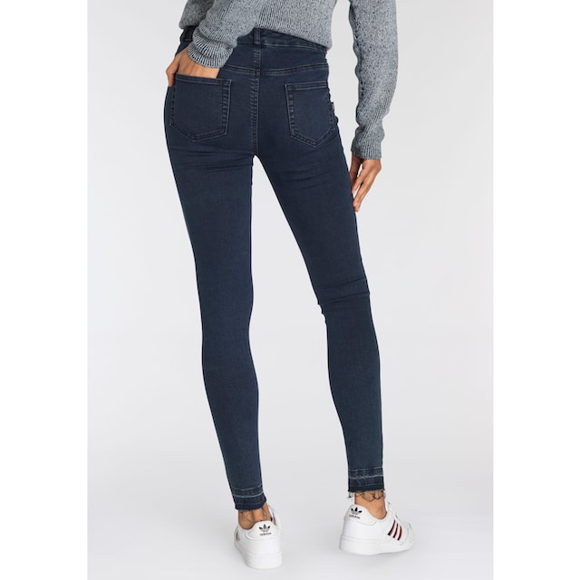 Arizona Skinny-fit-Jeans »Ultra Stretch«, High Waist mit offenem Saum  versandkostenfrei auf