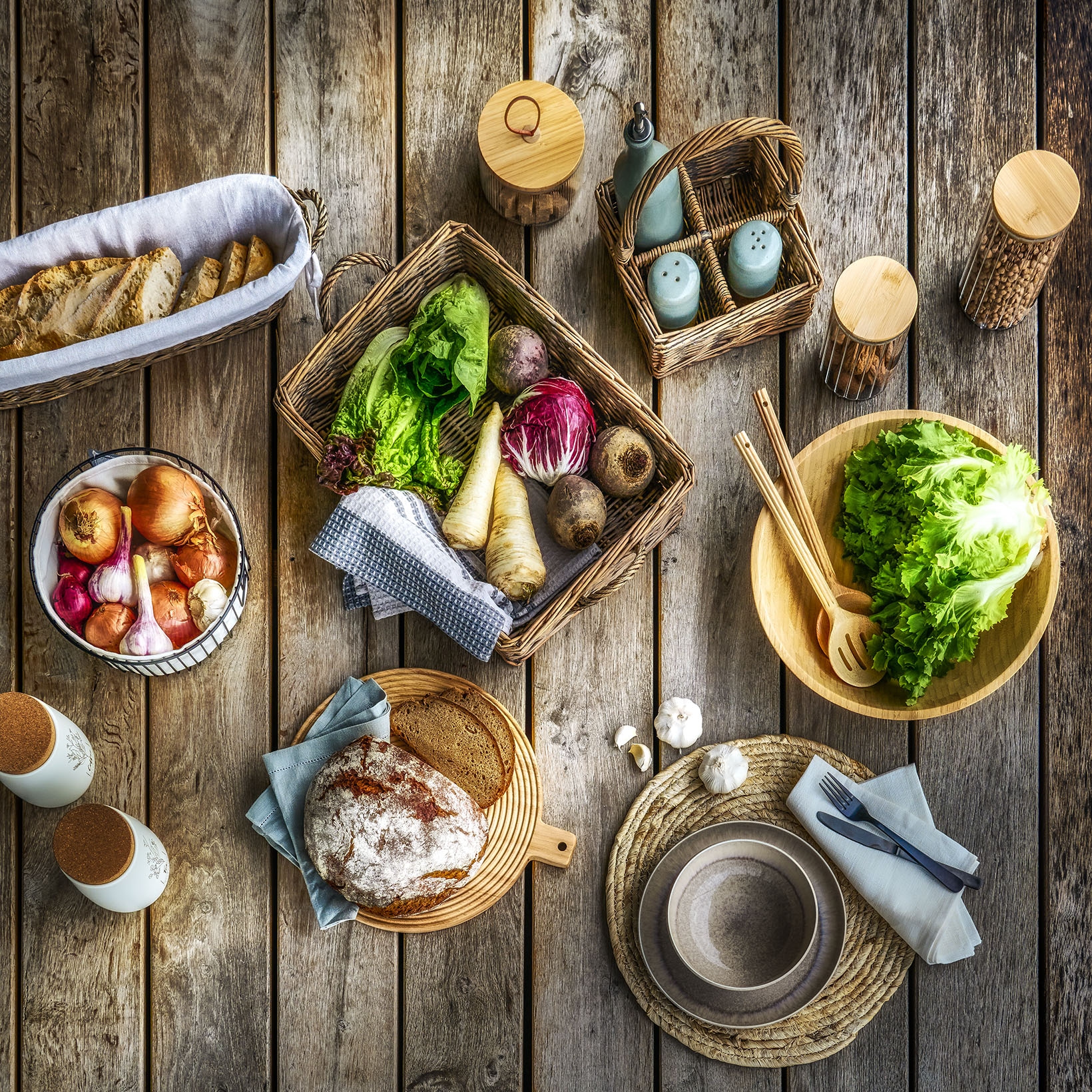 Zeller Present Brotkorb Set, 2 Stk. tlg. und Tablett im Set, Weide geflochten