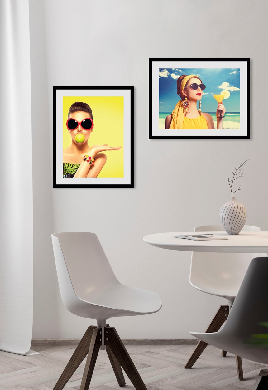 Image of queence Bild "Urlaubsgefühle" Art Bilder von Frauen Fashion Frau Kunst Magazincover Meer Meer Bilder Mode 1 Stk. tlg. HD Premium Poster-Druck inkl. Holzrahmen