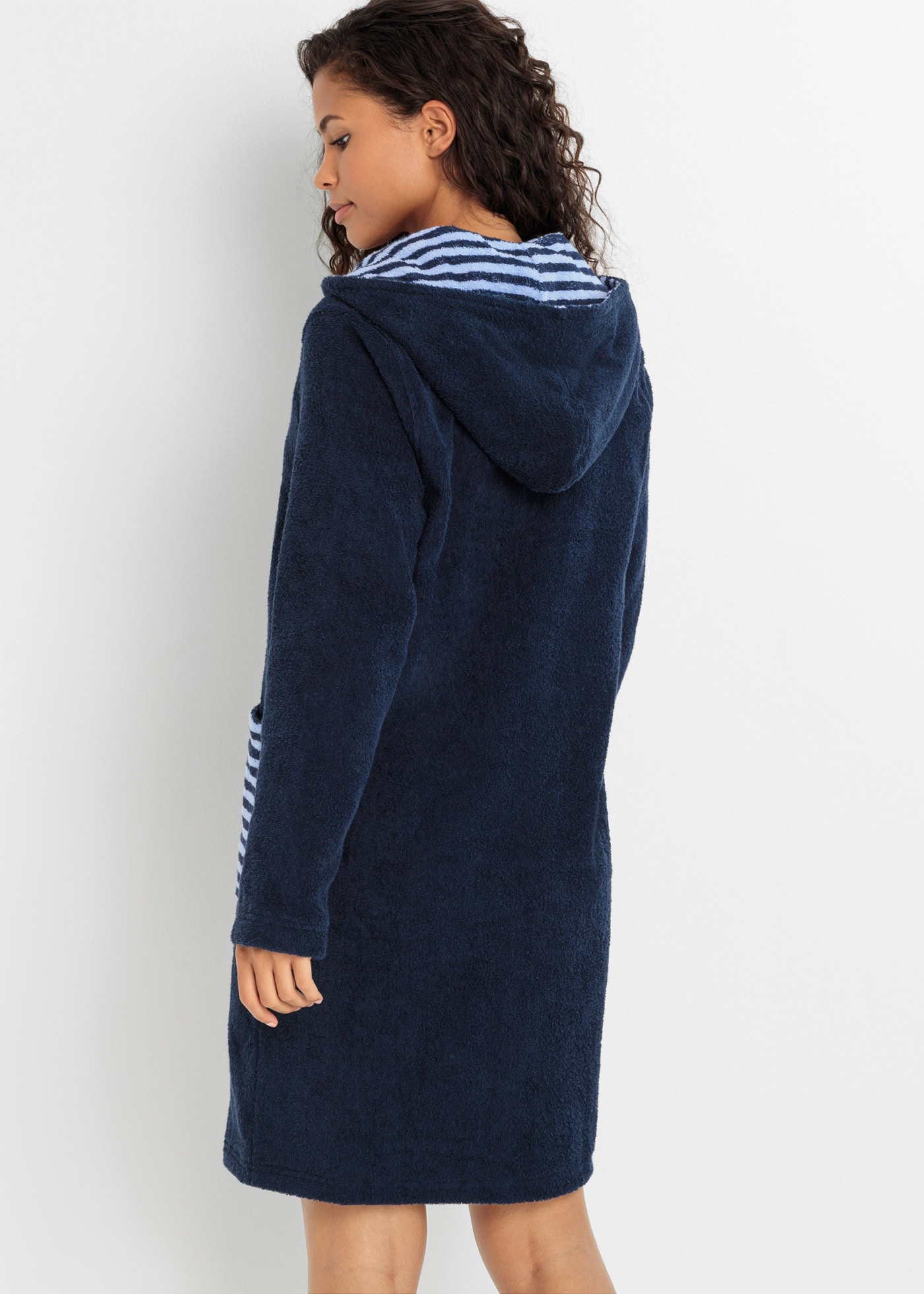 bonprix Bademantel »Frottee Bademantel aus Bio-Baumwolle mit Reissverschluss« Frottee aus Baumwolle, mit Reissverschluss, knielang