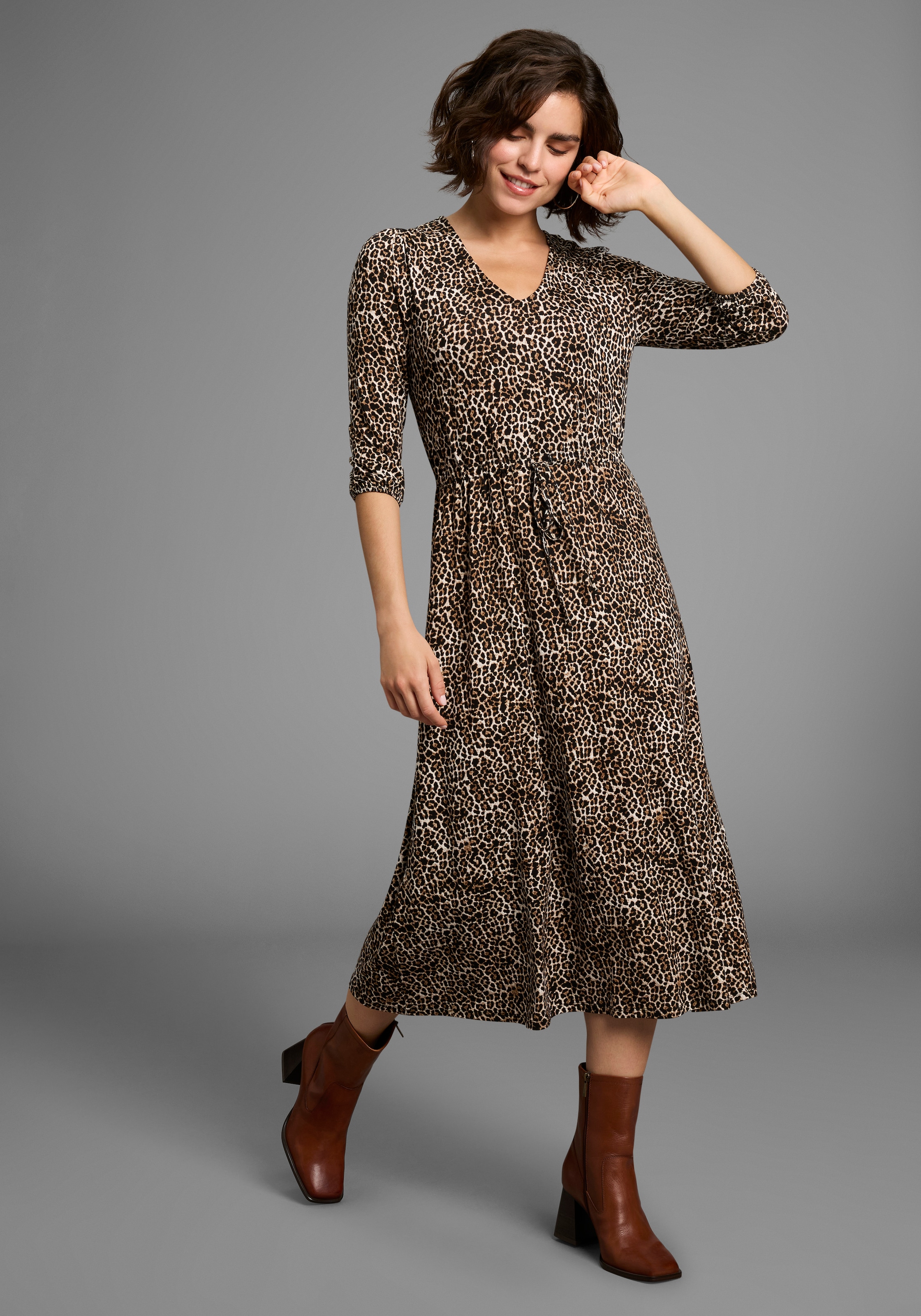 Image of Laura Scott Midikleid Ohne Tasche Ohne Taschen im Leoparden-Print aus Single Jersey