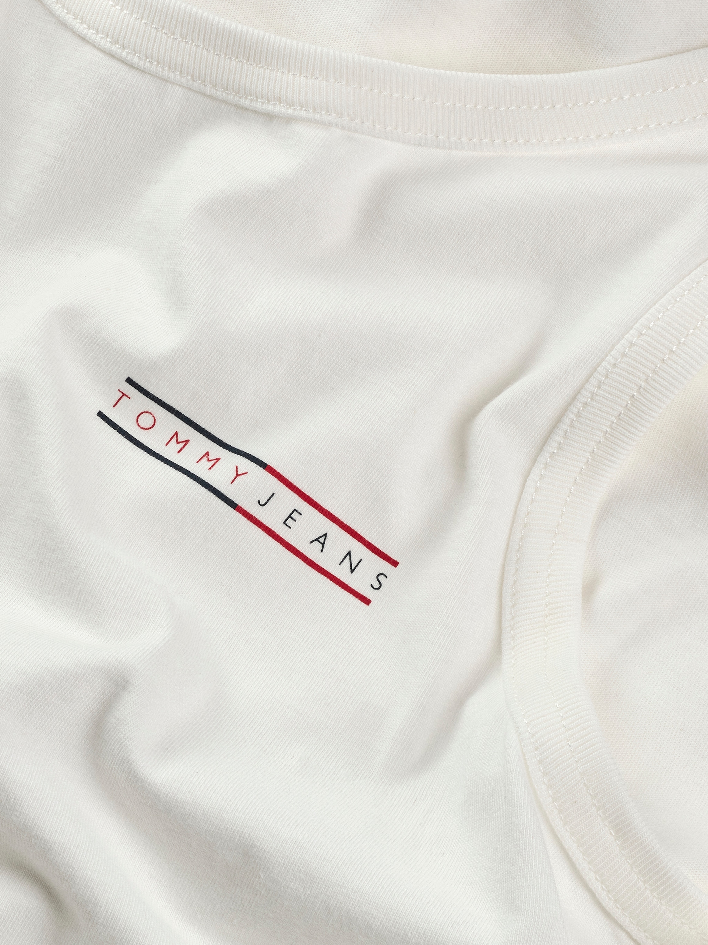 Tommy Jeans Muskelshirt »TJM SLIM ENTRY GRAPHIC TANK EXT« Mit tiefem Rundhalsausschnitt