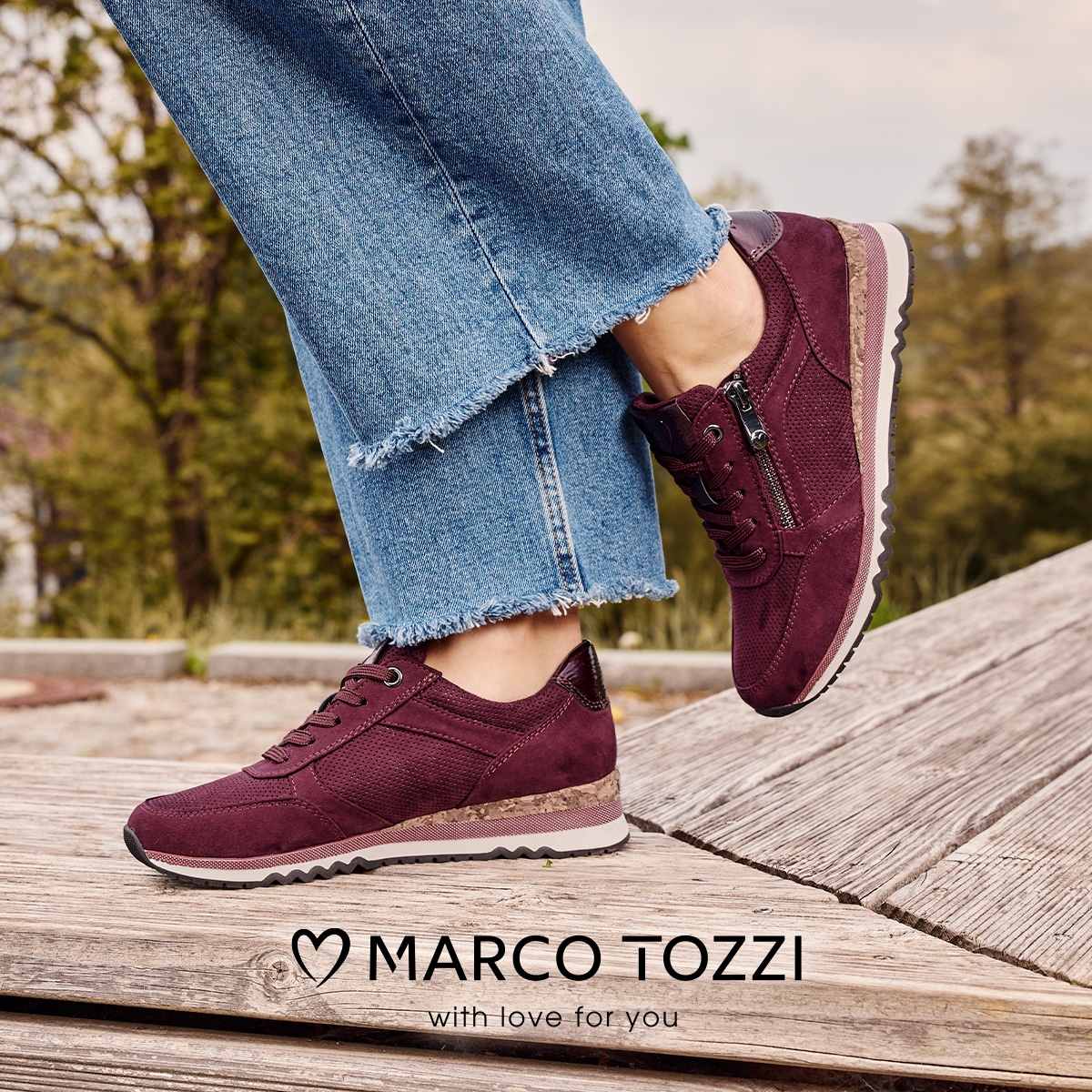 MARCO TOZZI Baskets compensées  Chaussure de loisir, chaussure à lacets avec logo cœur légèrement brillant