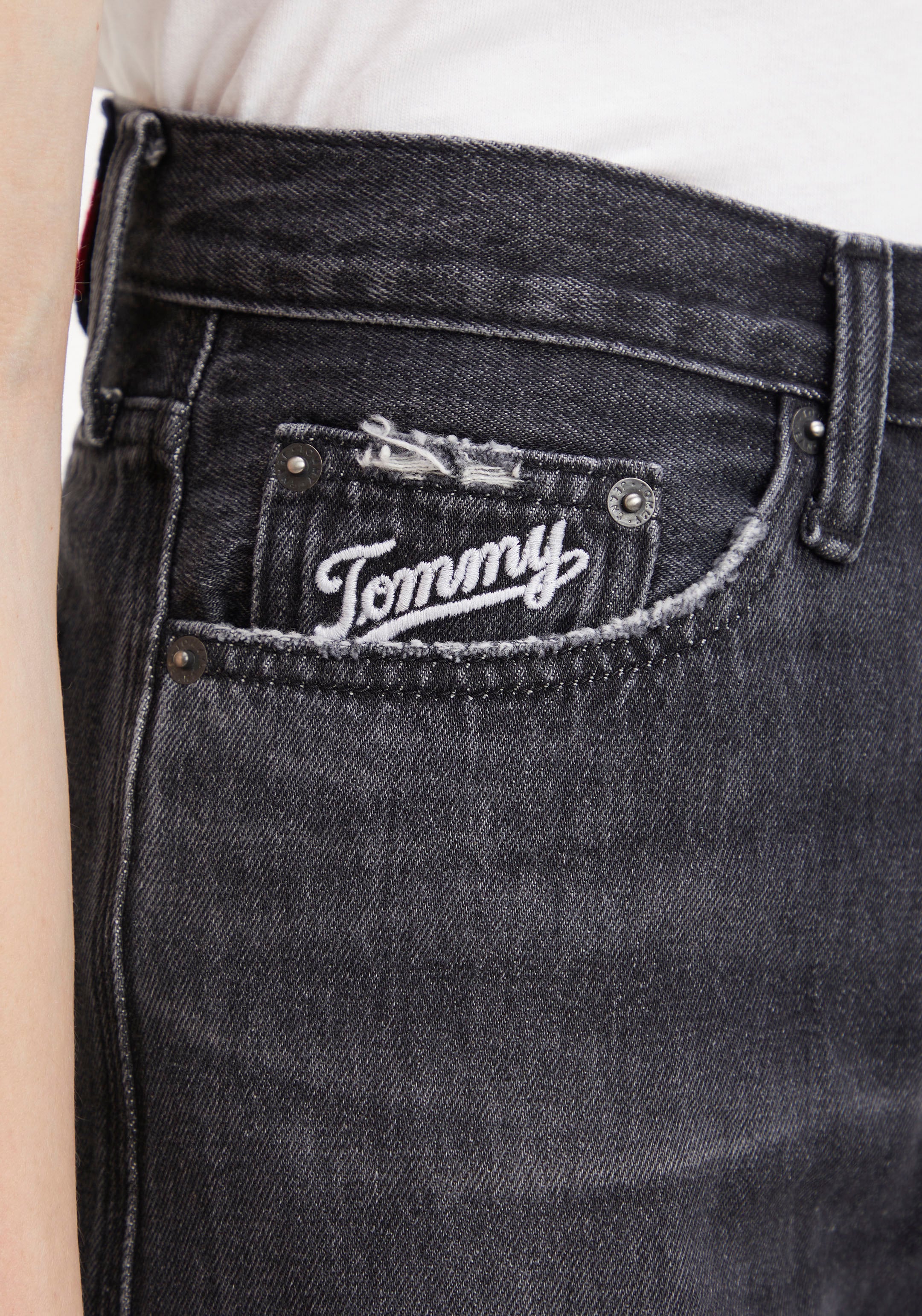 ♕ Tommy Jeans Weite Jeans »CLAIRE HR WIDE AG8081«, mit gesticktem Tommy  Jeans Schriftzug & Destroyed-Details versandkostenfrei bestellen | Weite Jeans