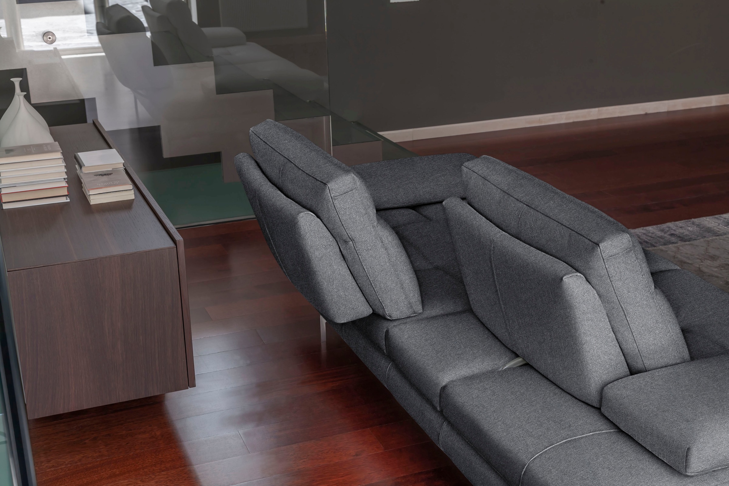 CALIA ITALIA 3,5-Sitzer »Toby Wing, italienisches Designsofa mit erstklassigem Sitzkomfort«, inklusive Sitztiefenverstellung, Füsse in Chrom glänzend