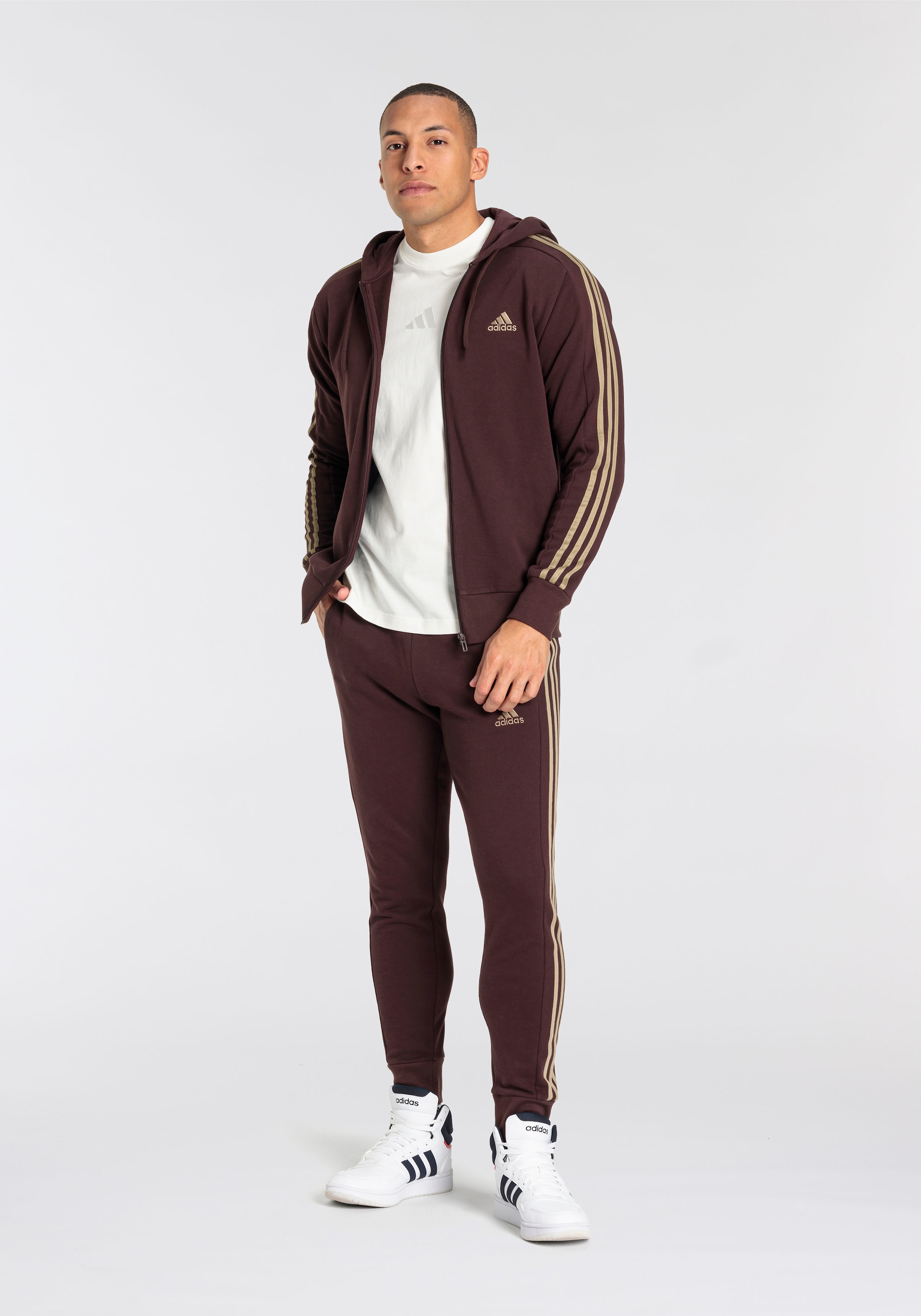 adidas Sportswear Sporthose »ESSENTIALS FRENCH TERRY TAPERED CUFF 3STREIFEN HOSE«, (1 tlg.), weiche Jogginghose