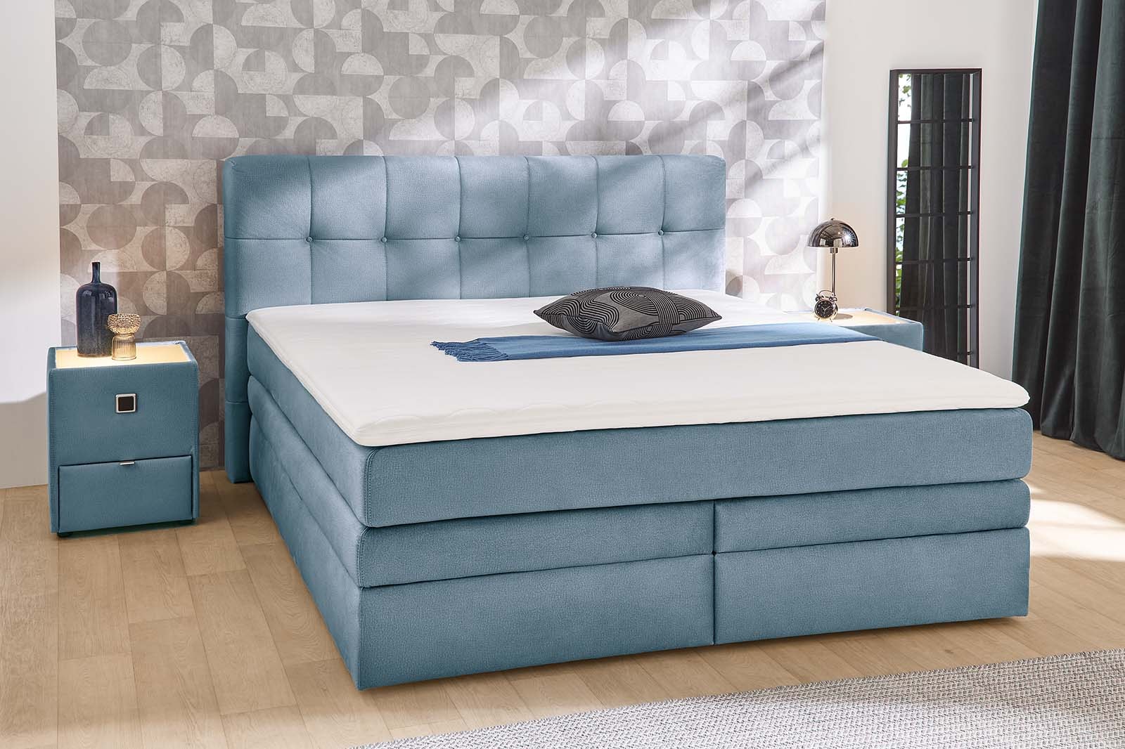 Jockenhöfer Gruppe Boxspringbett »AMY mit Bettkasten, inkl. Taschenfederkernmatratze Härtegrad H3-H4« mit 6 cm Kaltschaum-Topper, Samt-Bezug, 180x200 und 200x200 cm