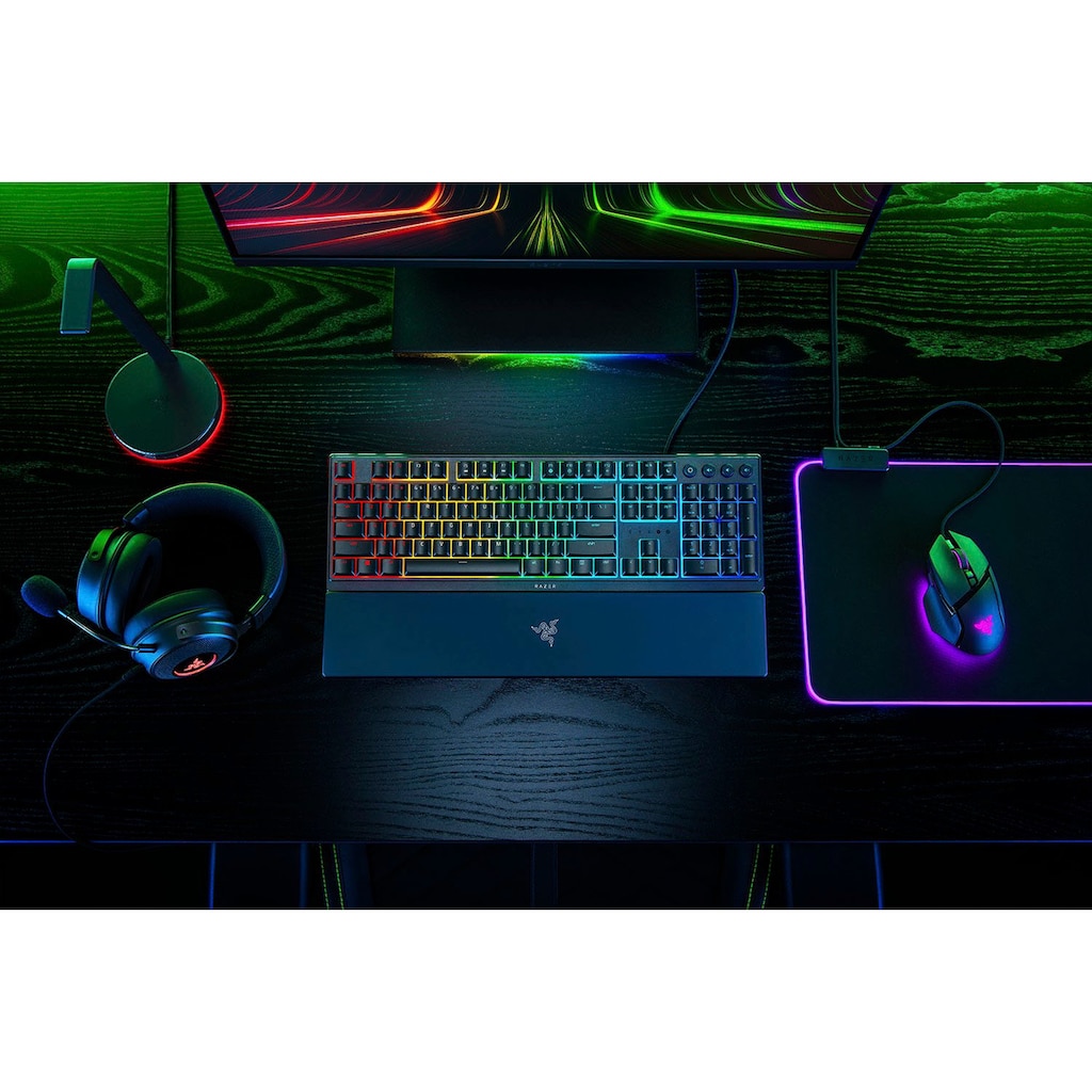 RAZER Gaming-Tastatur »Ornata V3«, (UV-Schutzbeschichtung-USB-Hub-Handgelenkauflage-ergonomische Form-Multimedia-Tasten-Ziffernblock)