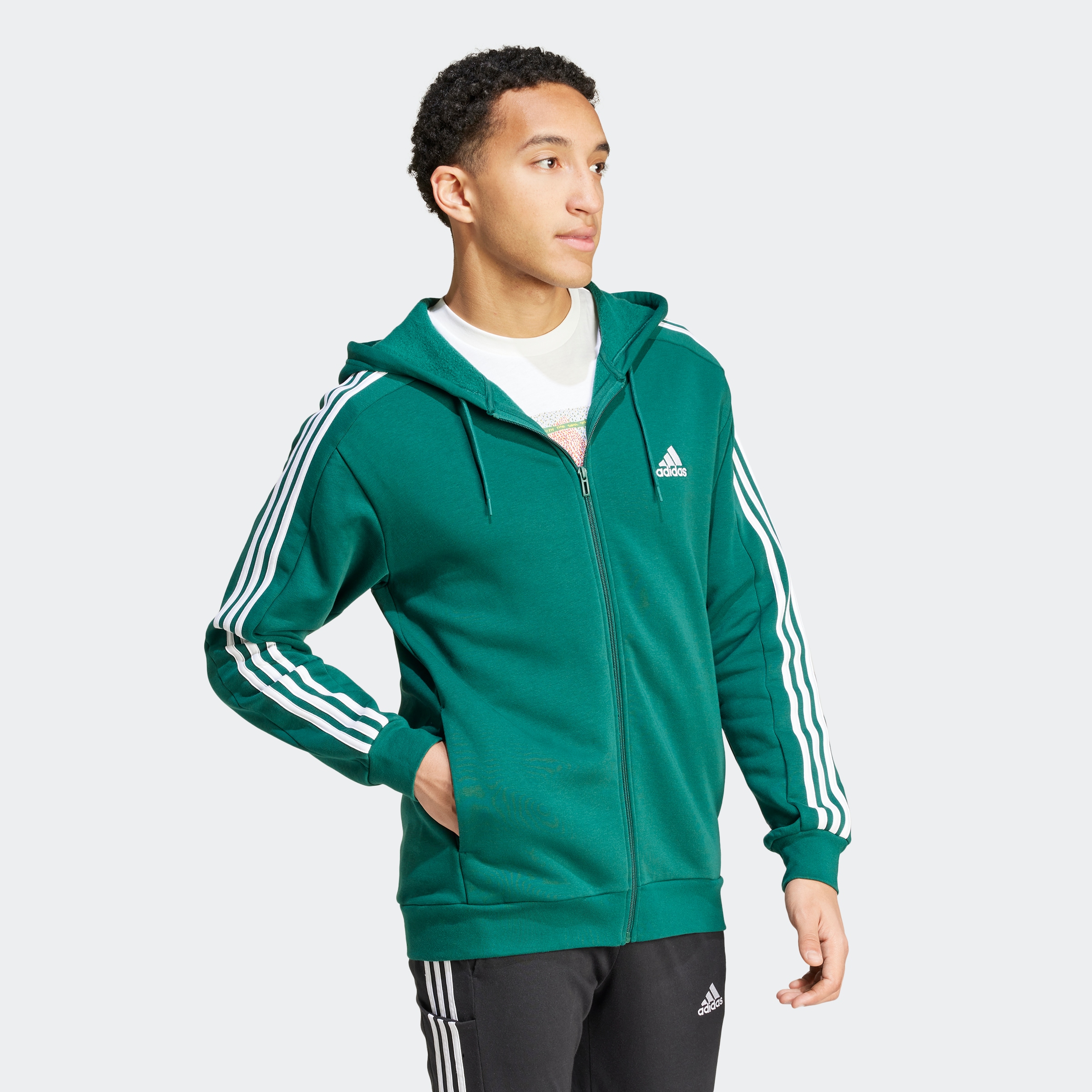 adidas Sportswear Kapuzensweatjacke »ESSENTIALS 3STREIFEN KAPUZENJACKE«, angenehmes Material aus Baumwollmix