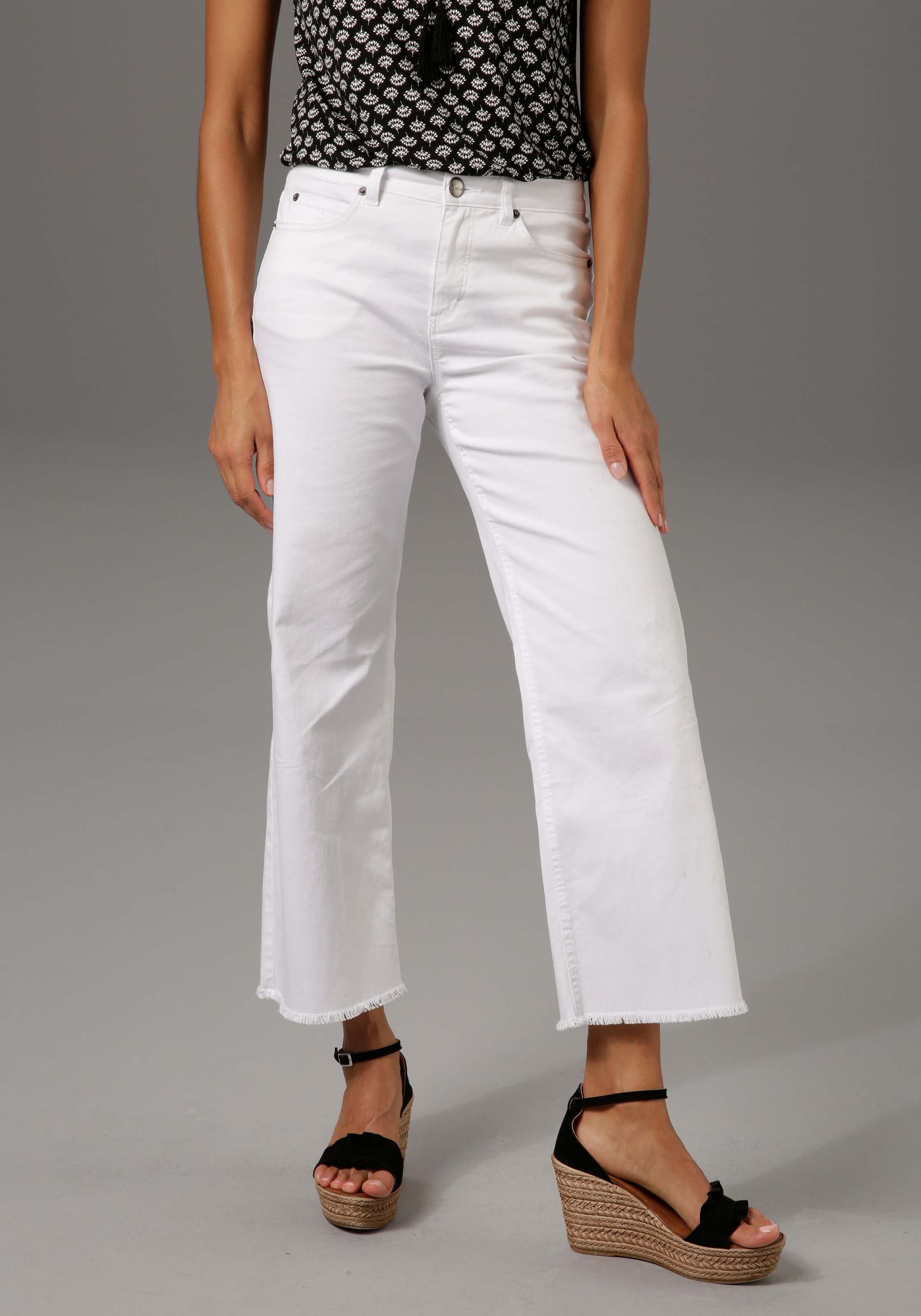 Aniston 7/8-Jeans, versandkostenfrei mit Beinabschluss auf CASUAL ausgefranstem leicht