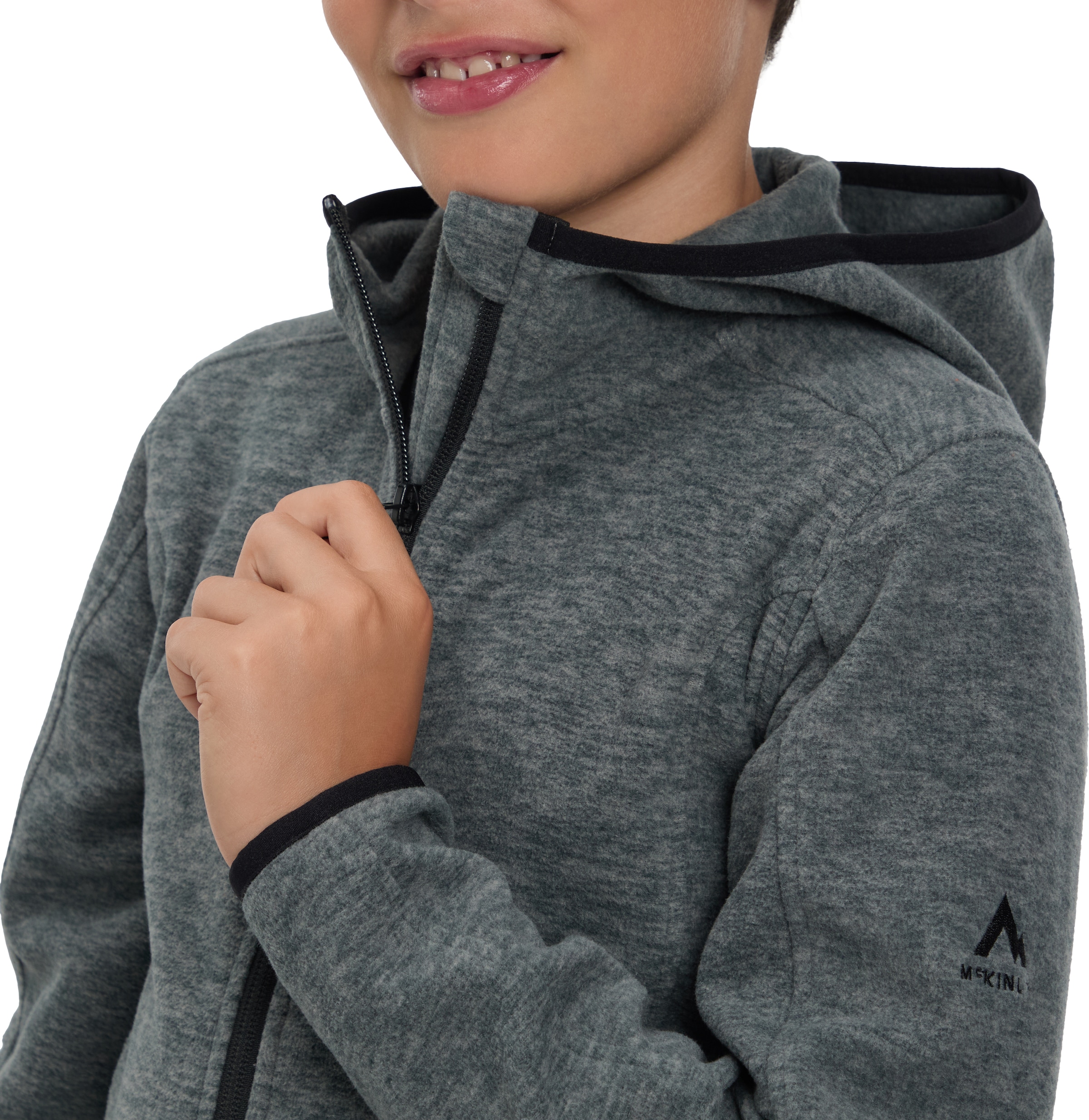 McKINLEY Fleecejacke »JU.-FLEECE-JACKE CHOCO FZ HD FL B« mit Kapuze mit Kapuze, Reissverschlusstaschen, elastische Kanten