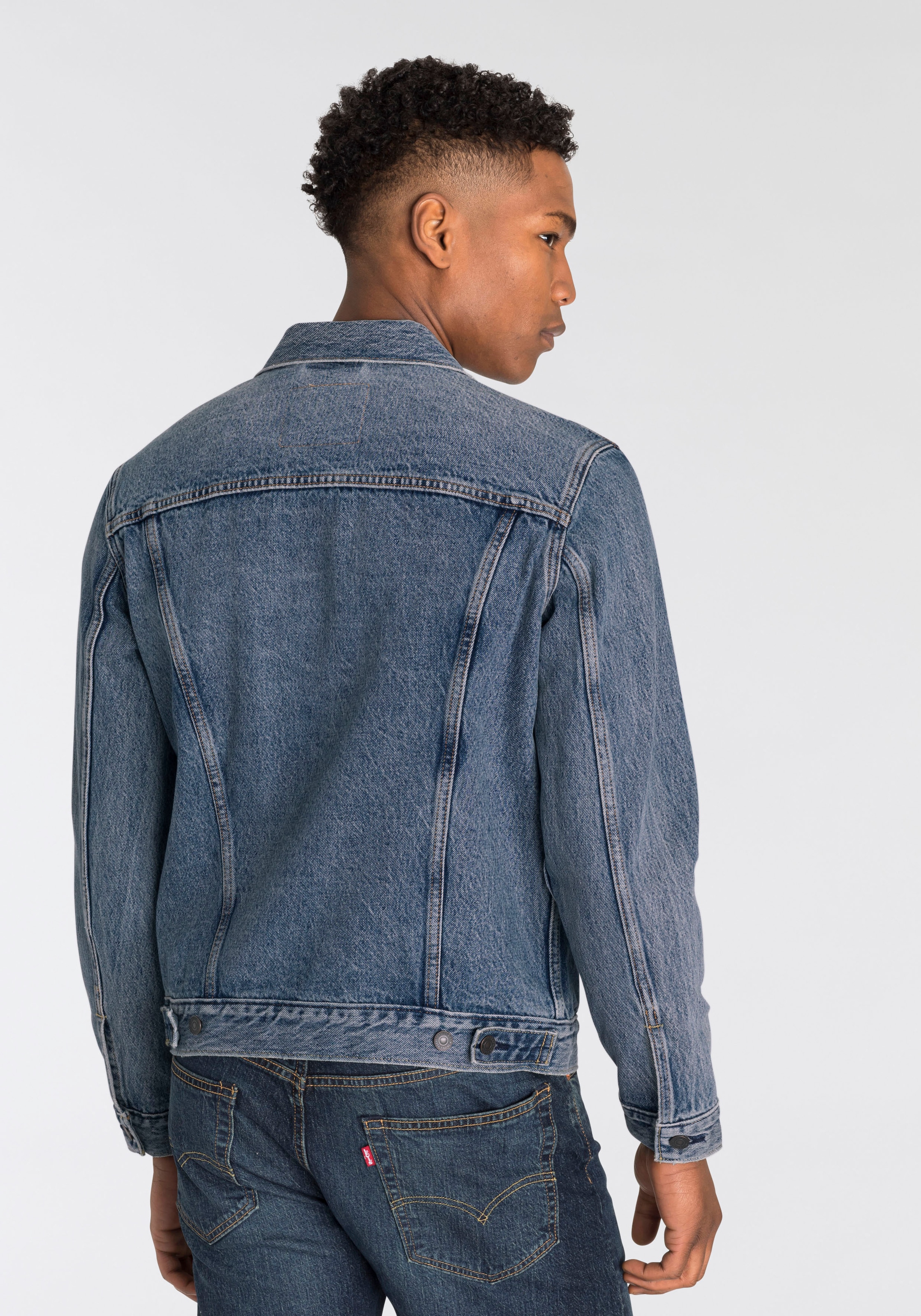 Levi's® Jeansjacke »VINTAGE FIT TRUCKER JKT«, ohne Kapuze, mit Knopfleiste