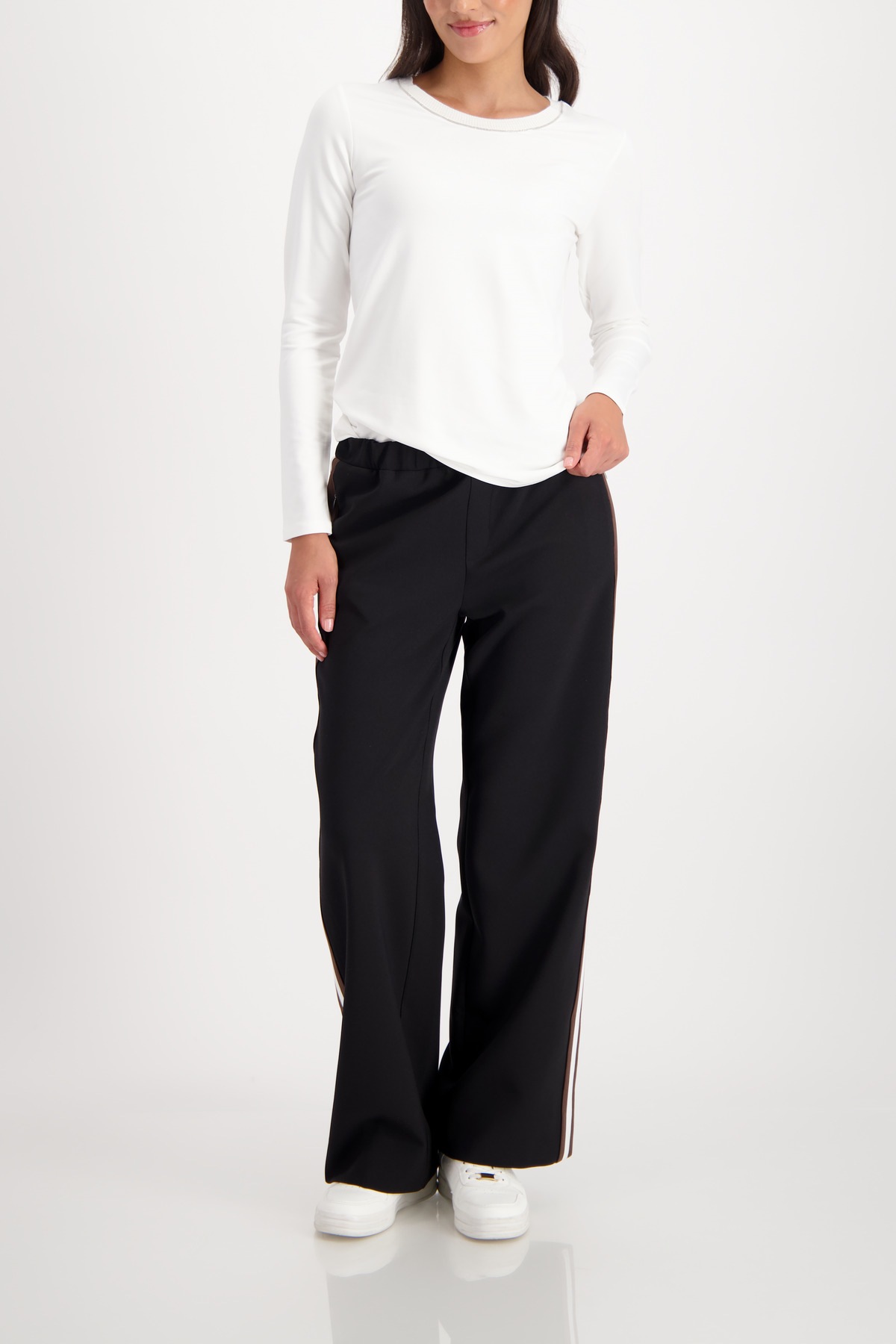 Monari Langarmshirt »Shirt Basic Schmuck Kette«, Regular fit mit Rundhalsausschnitt
