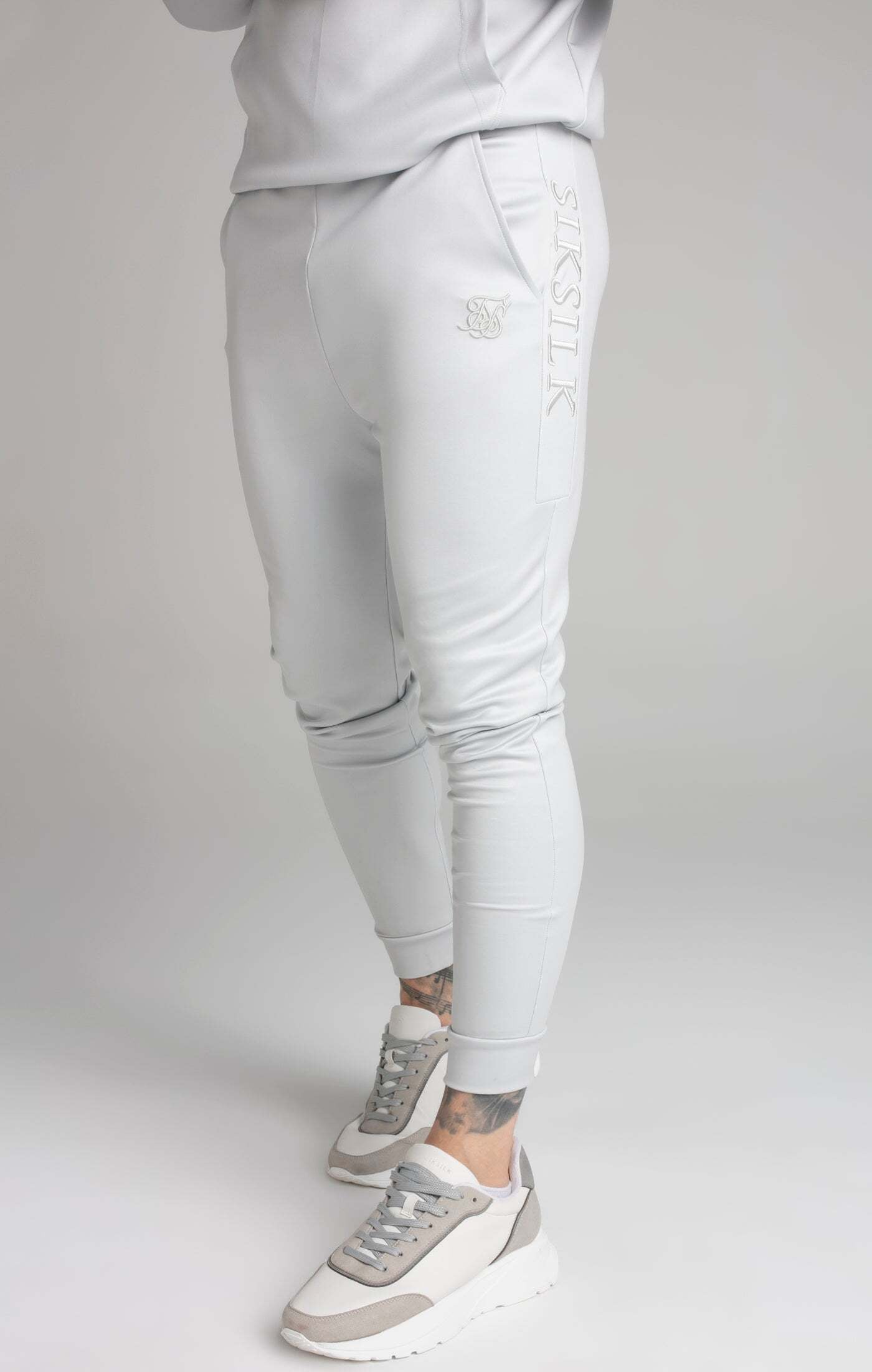 Sweatpants »Sweatpants Grey Embroidered Panel Cuffed Pant«