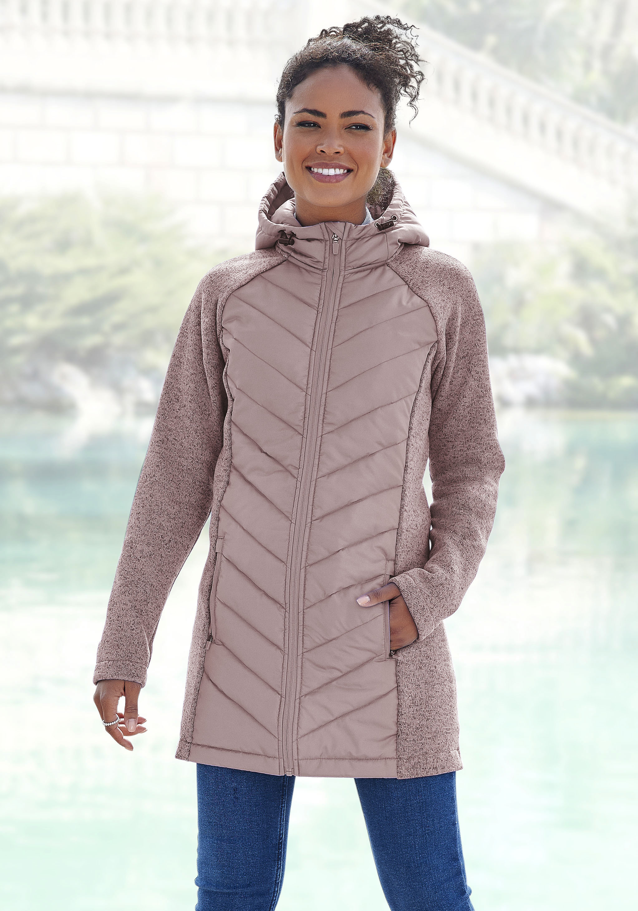 Steppjacke, mit Kapuze, mit Strickfleece-Ärmeln