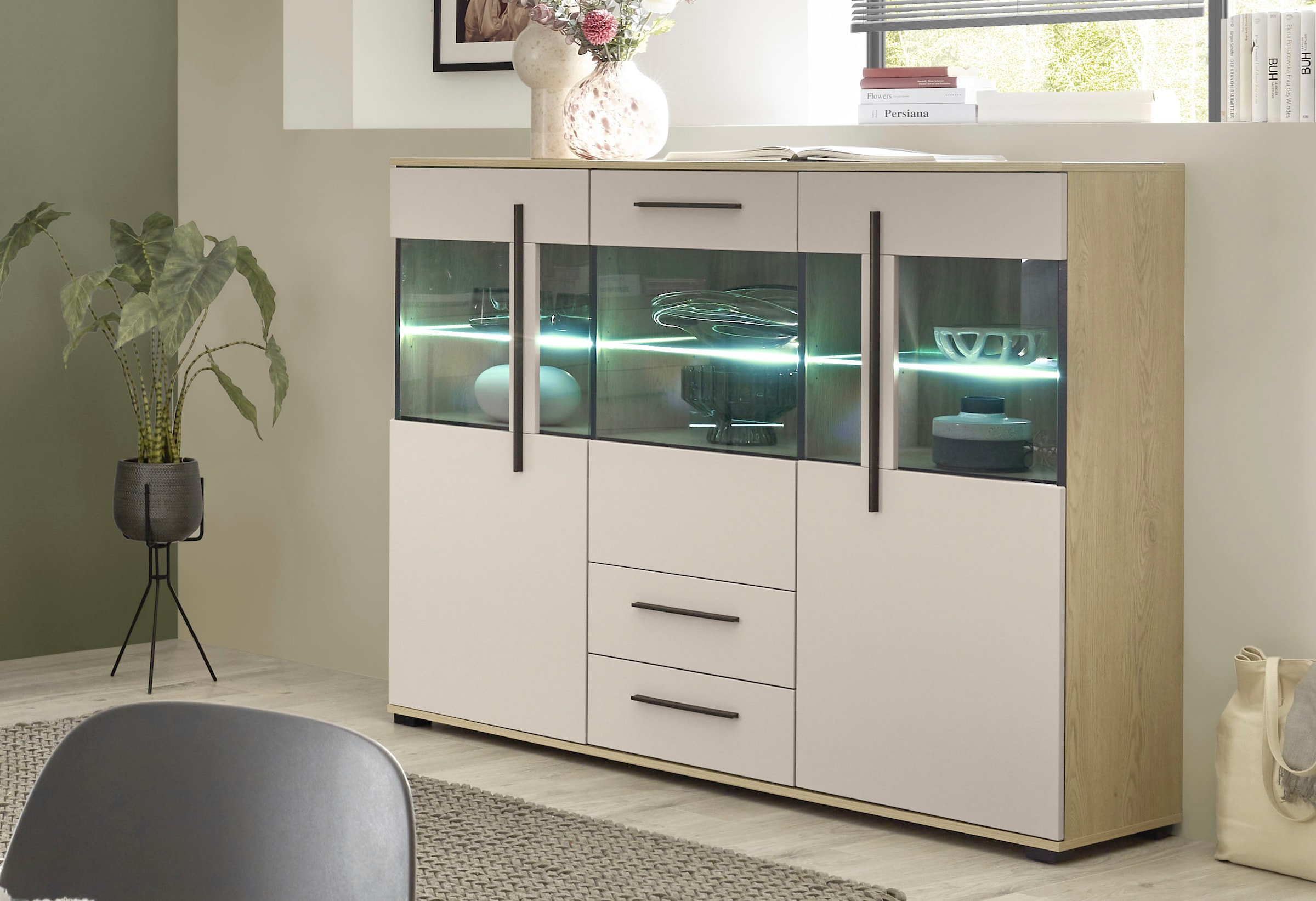 Home affaire Buffet haut »Cantara, moderner Schrank, Vitrine in Eiche Dekor, Weiss oder Kaschmir« poignées noires en barre, espace de rangement suffisant, polyvalent