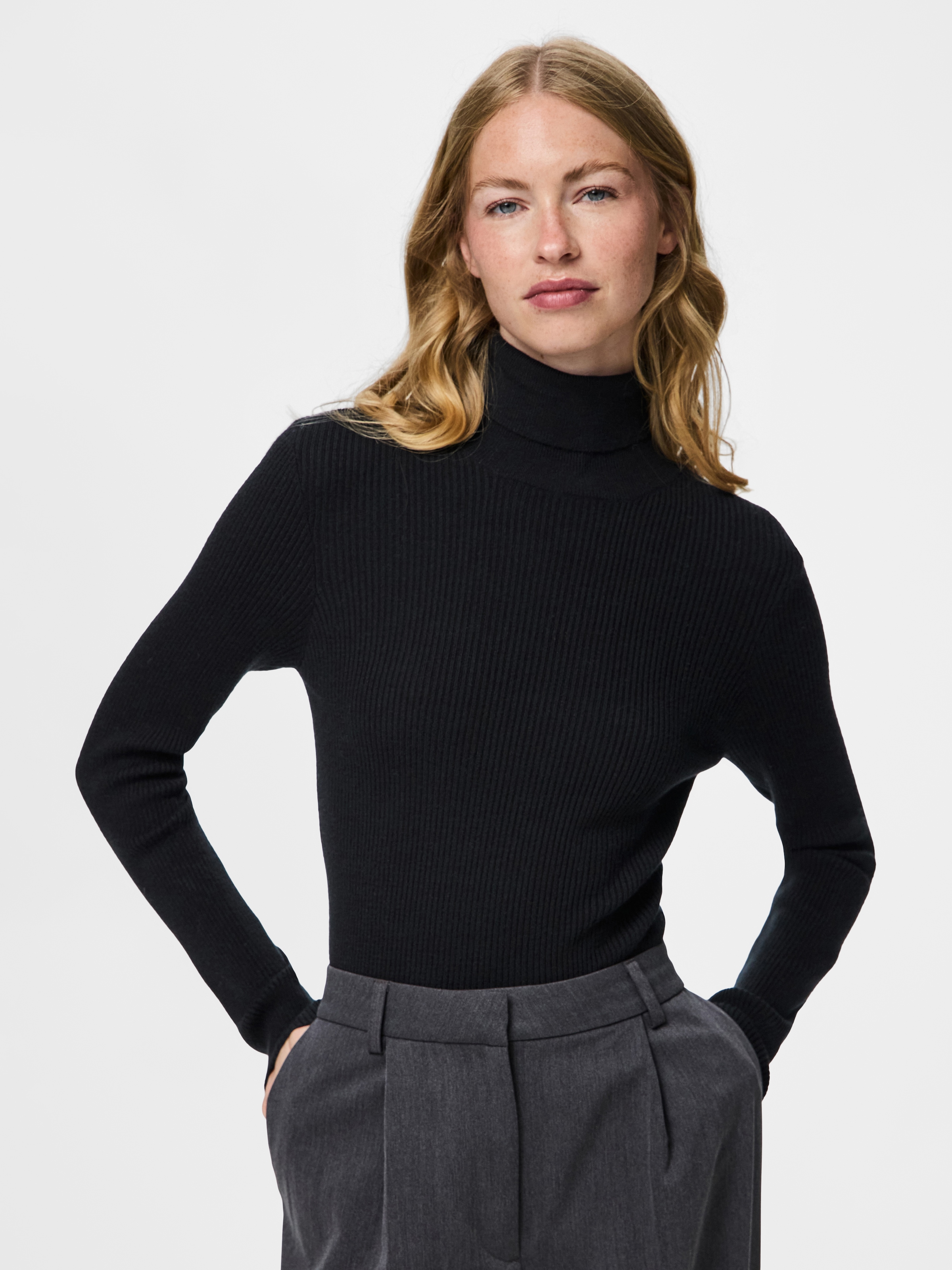 Image of pieces Rollkragenpullover "PCMIRA LS ROLLNECK KNIT NOOS BC"