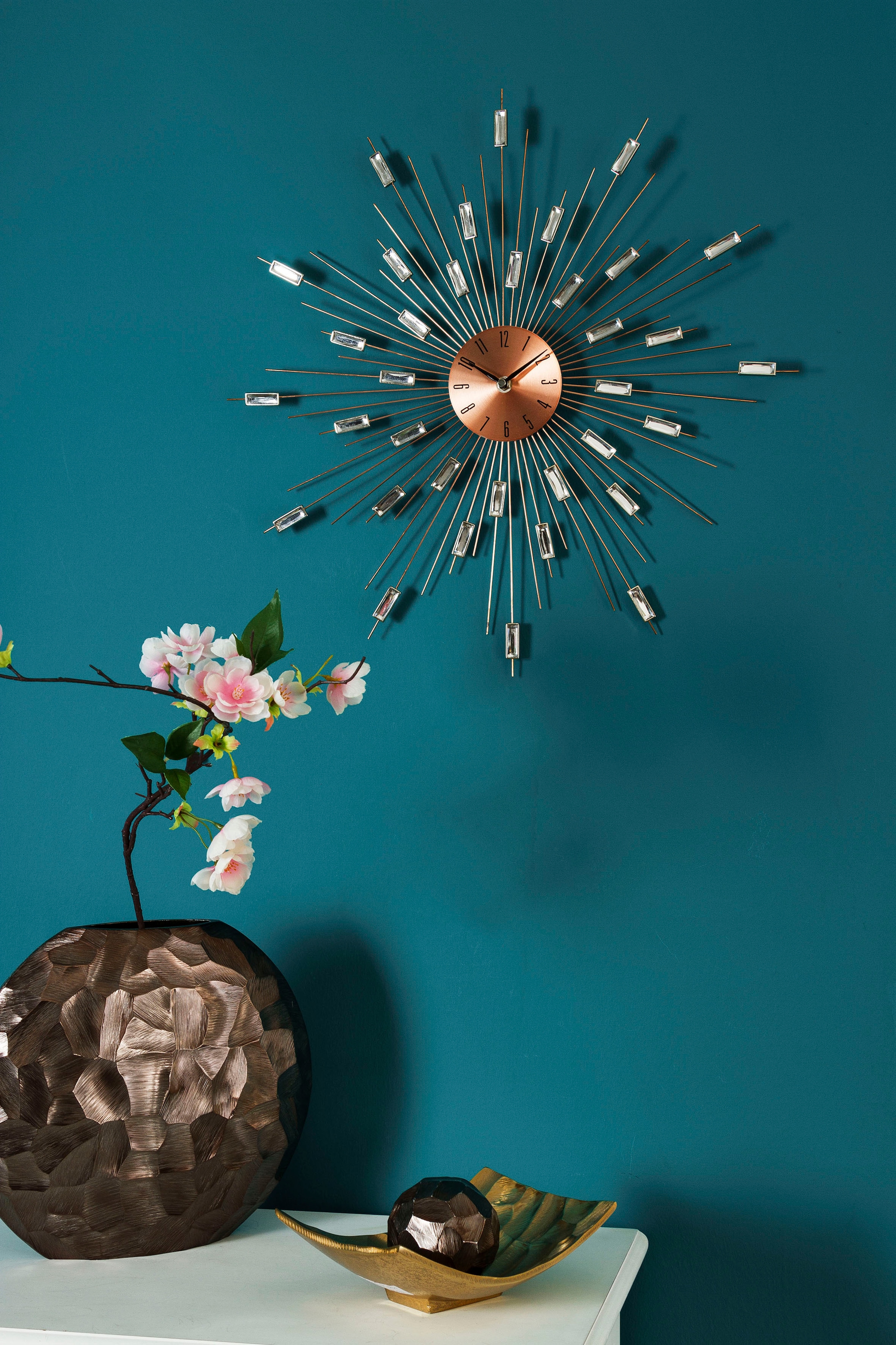 Image of Myflair Möbel & Accessoires Wanduhr »"Prisma"«, XXL, rund, Ø 50 cm, mit Schmucksteinen, Sonne, ideal im Wohnzimmer bei Ackermann Versand Schweiz