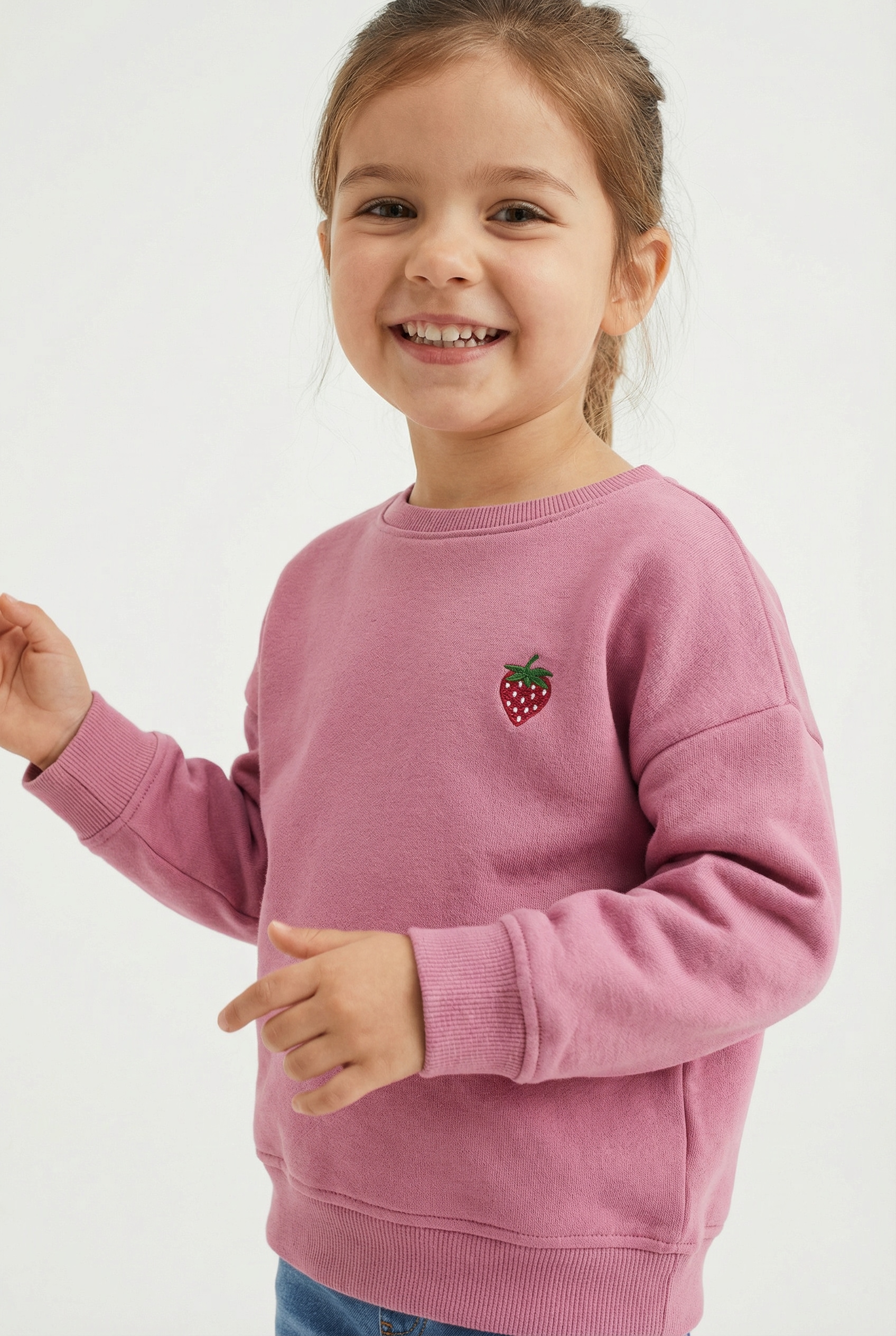 Image of KIDS ONLY Sweatshirt "KMGSWEAT L/S CREW EMB LOOSE SWT NOOS"
