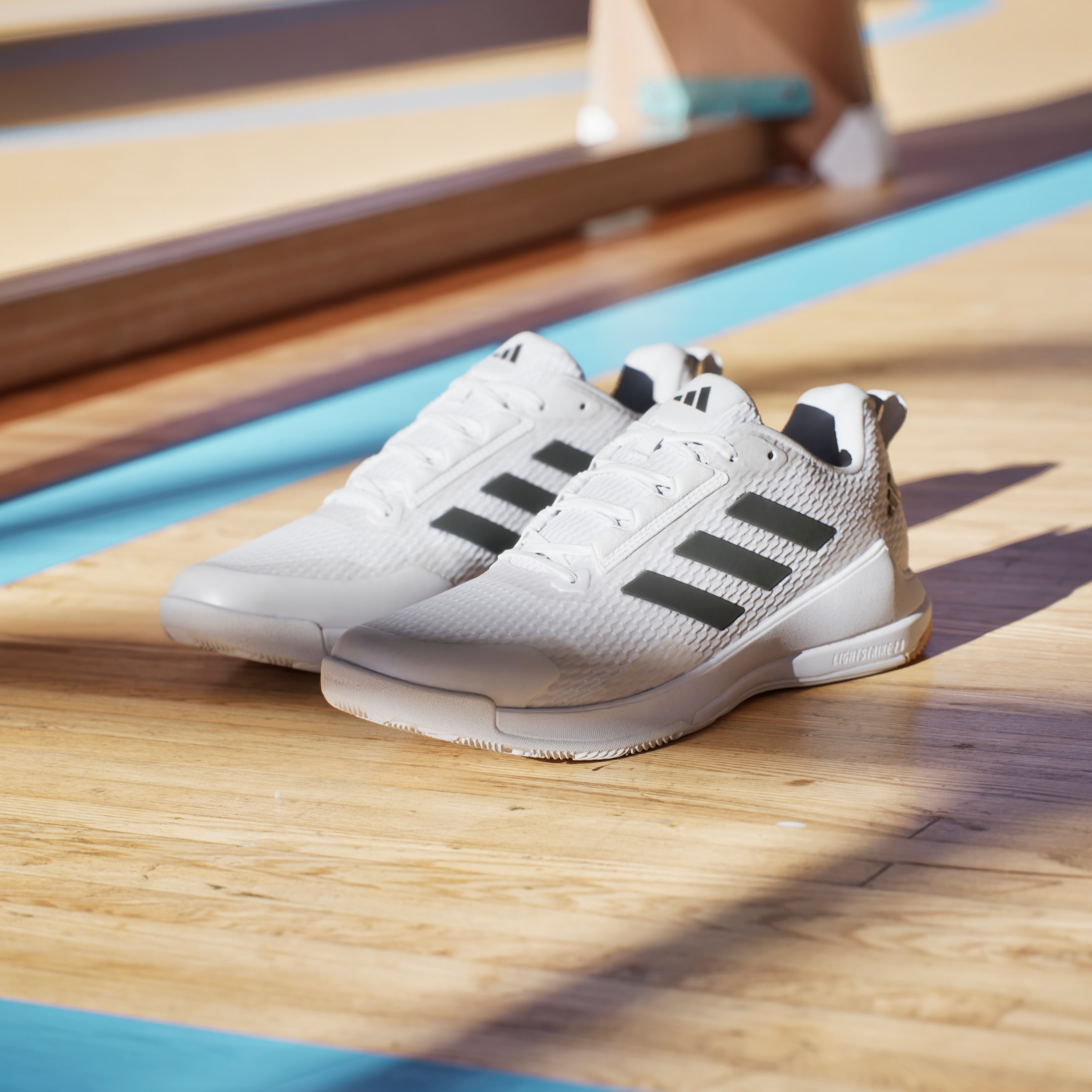 adidas Performance Indoorschuh »NOVAFLIGHT 2 INDOOR«, besonders geeignet für Volleyball