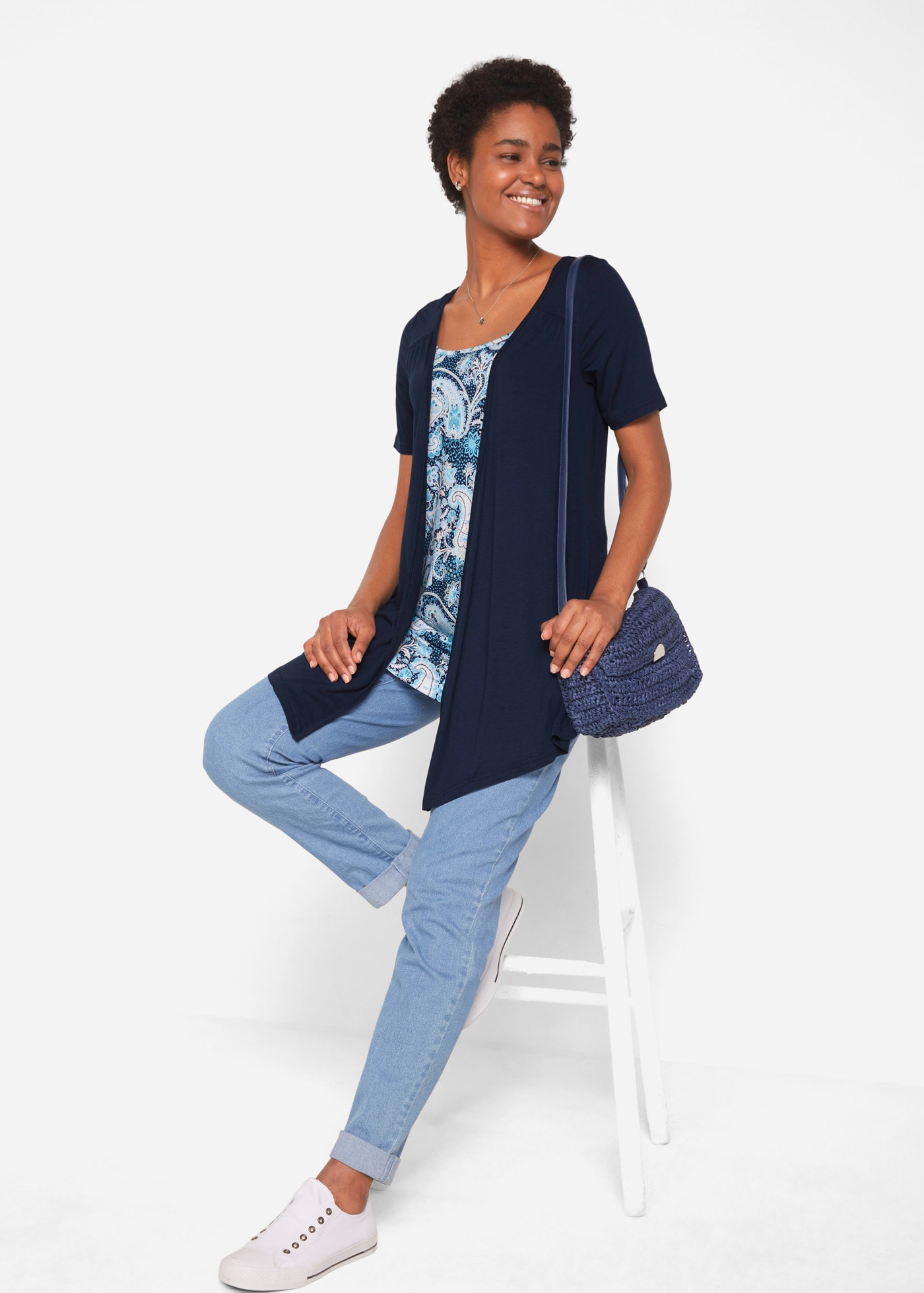 bonprix T-Shirt A-Linie Passform, Halbarm-Design, mit Print, Rundhalsausschnitt