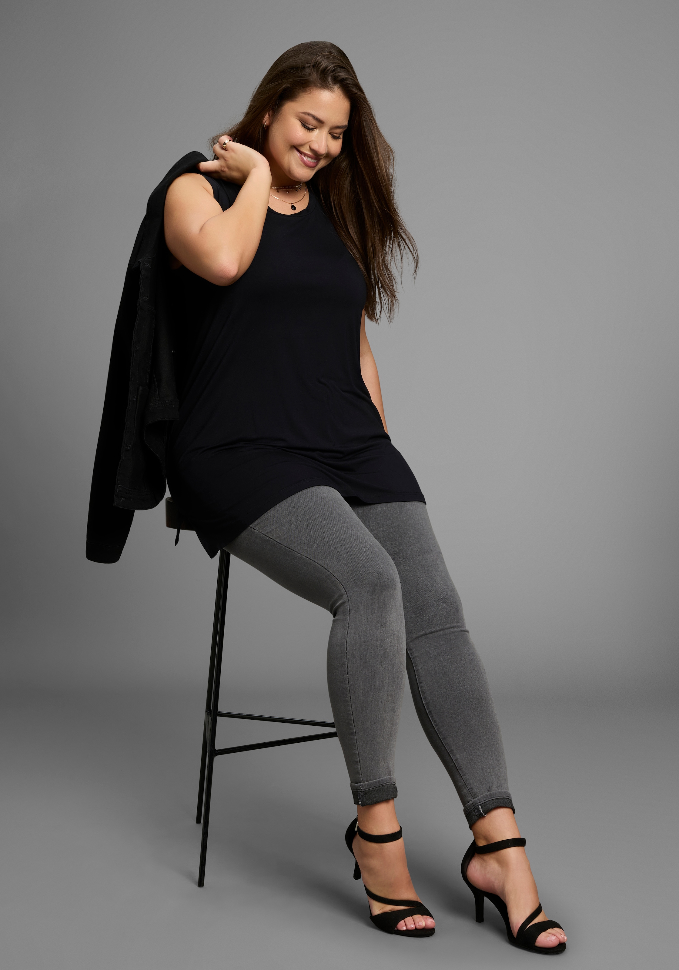 Laura Scott CURVE Longtop, aus fliessendem Jersey mit lockerem Schnitt - GROSSE GRÖSSE