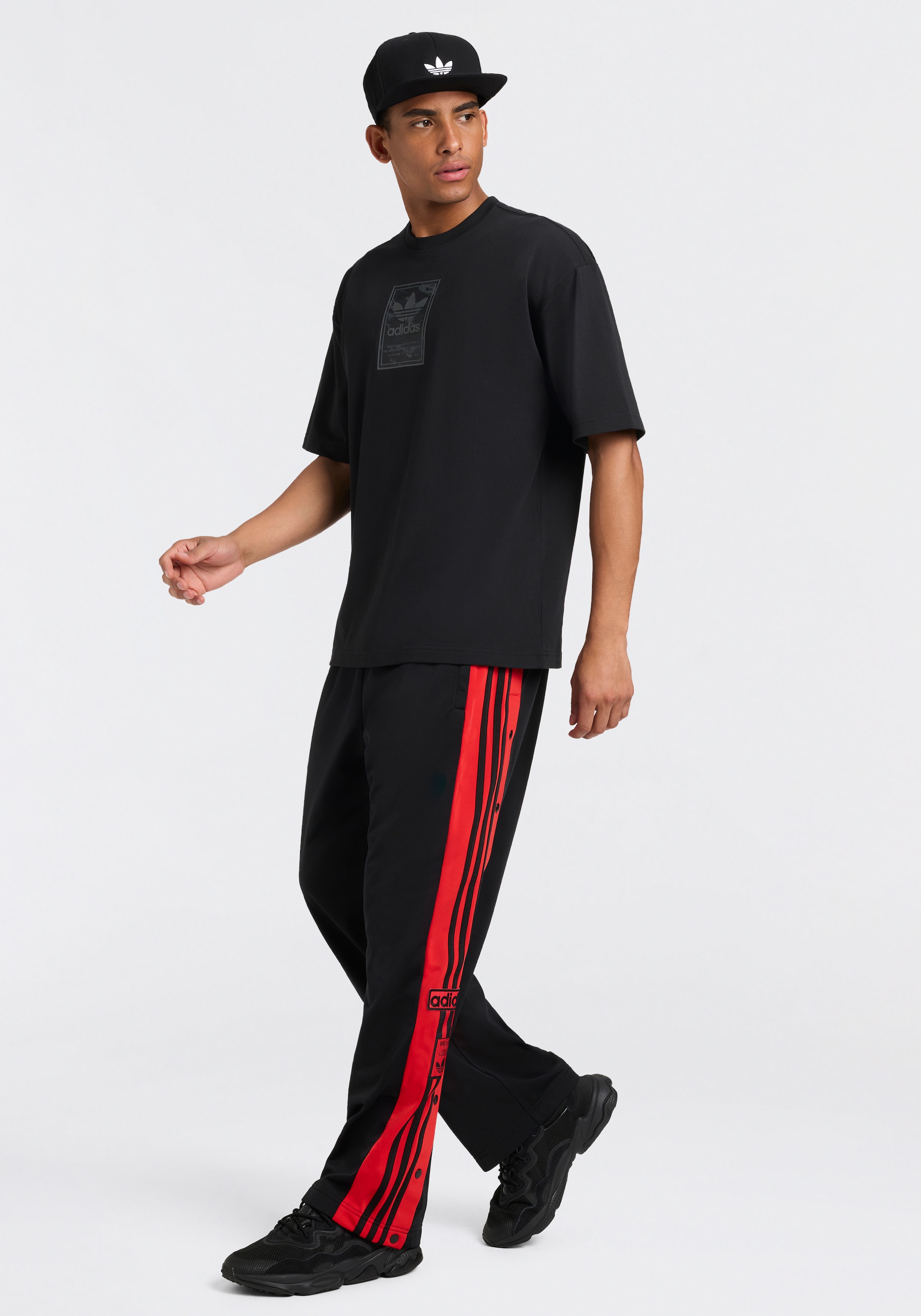 adidas Originals T-shirt »CAMO TEE TONGUE« pour adultes, style sportif, sans fermeture, en coton