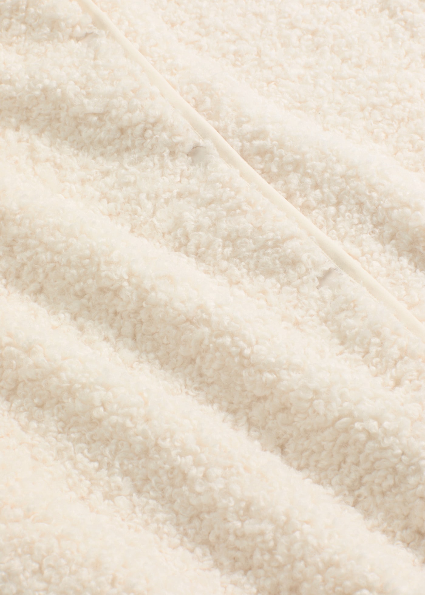 bonprix Plüschweste mit seitlichen Eingriffstaschen, aus Teddyfleece, Oversize-Passform