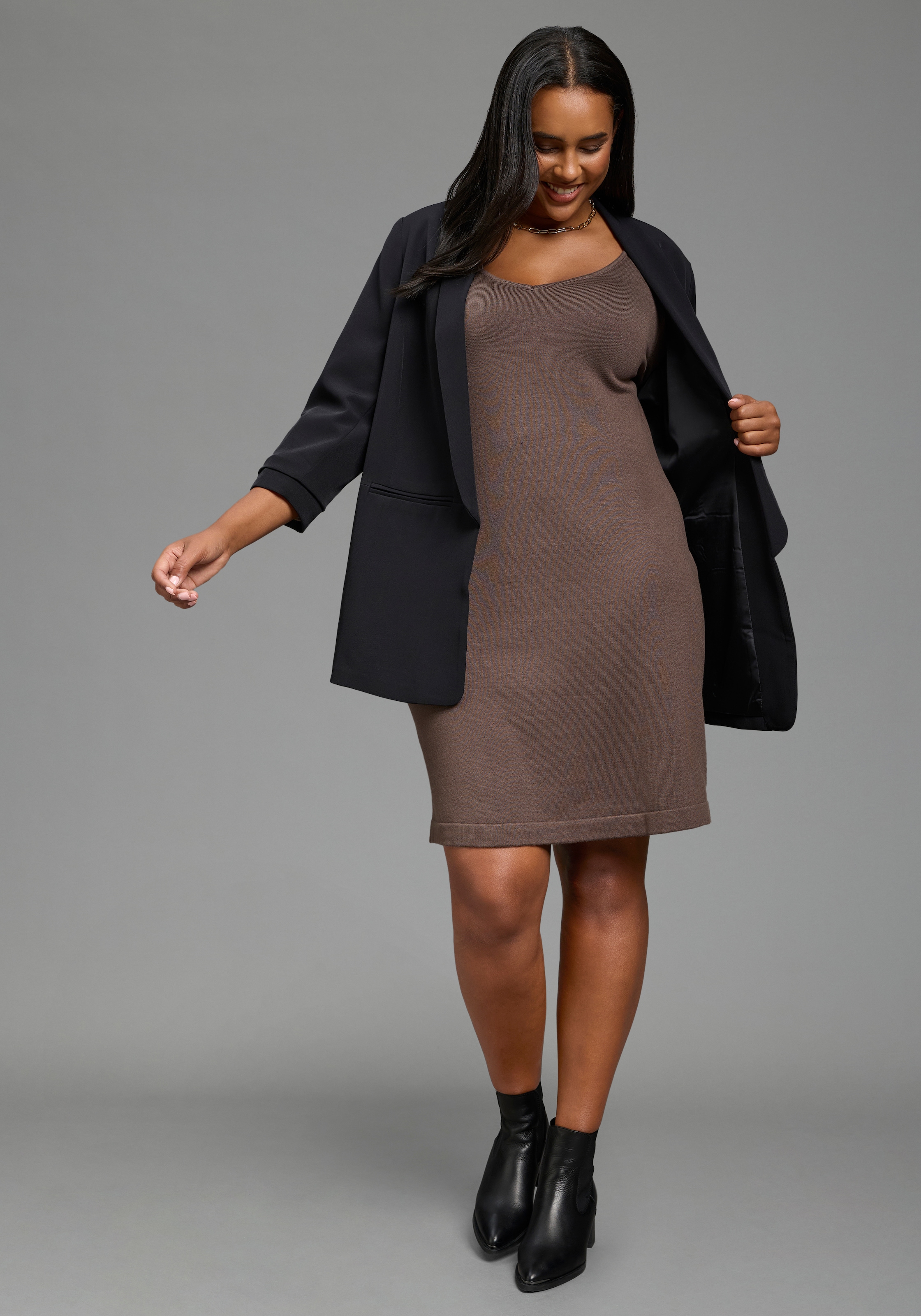 Laura Scott CURVE Robe en tricot »Grosse Grössen« avec décolleté en V profond en mélange de viscose douillet