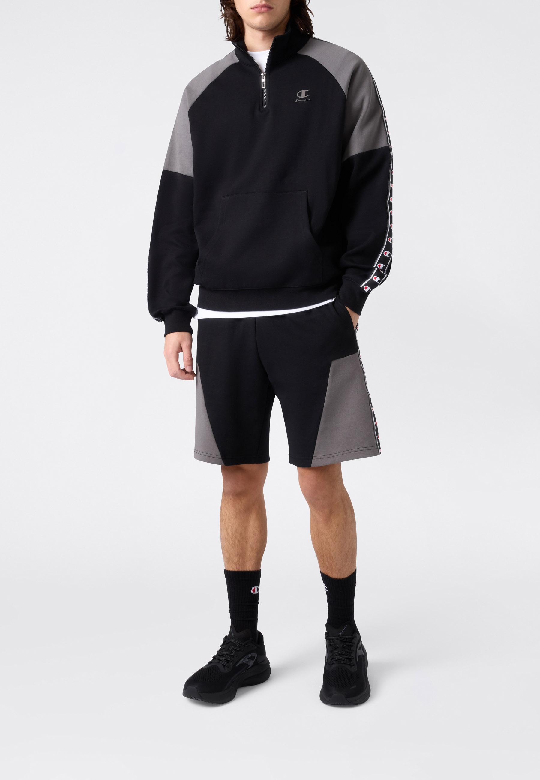 Champion Sweat-shirt »Sports-inspired Interlock Half Zip Sweatshirt with Tape detailing«, komfortabler Schnitt, sportlicher Stil, Rundhalsausschnitt
