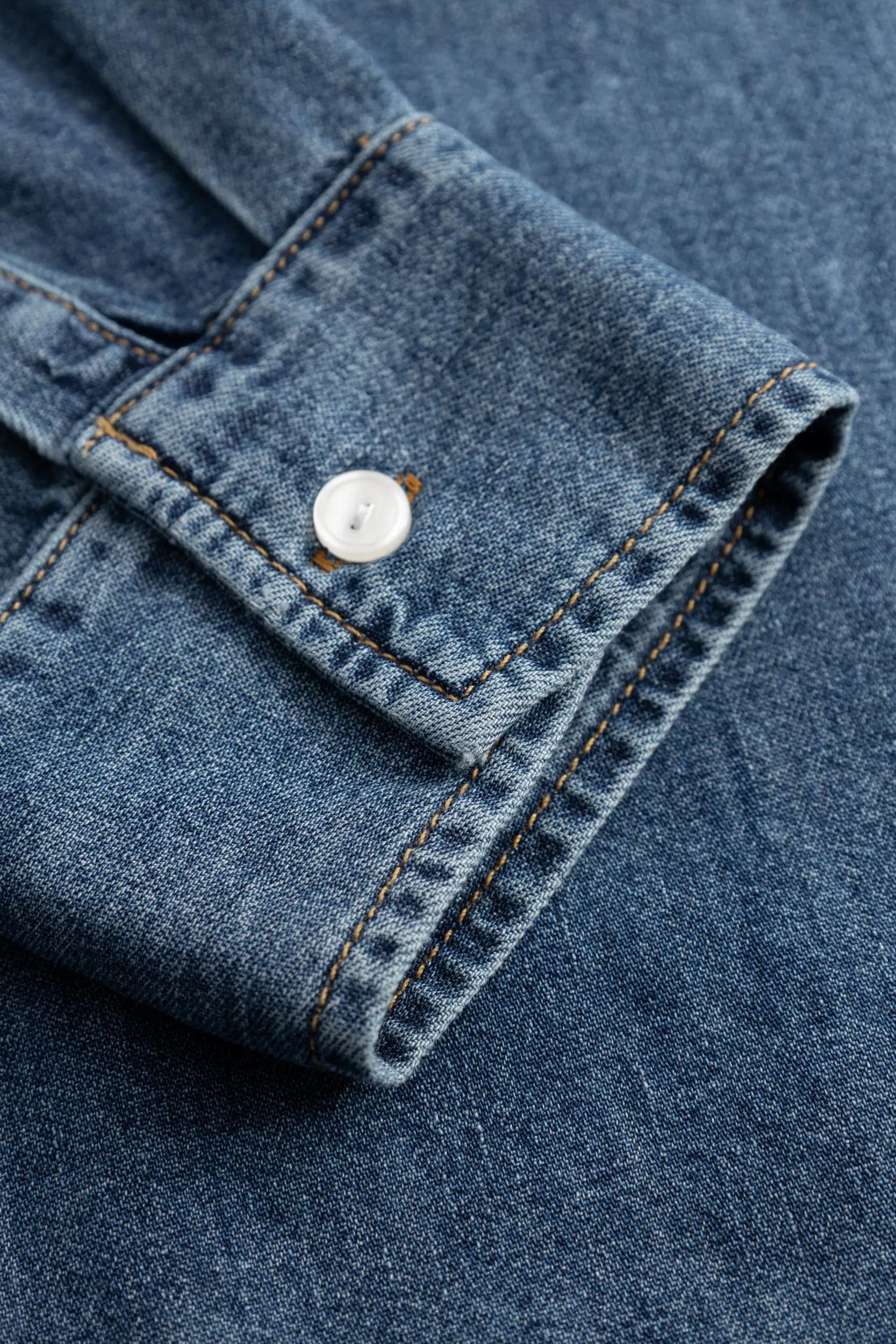 JOOP! Jeansbluse »Ude« Regular fit mit Hemdkragen und Rückenfalte