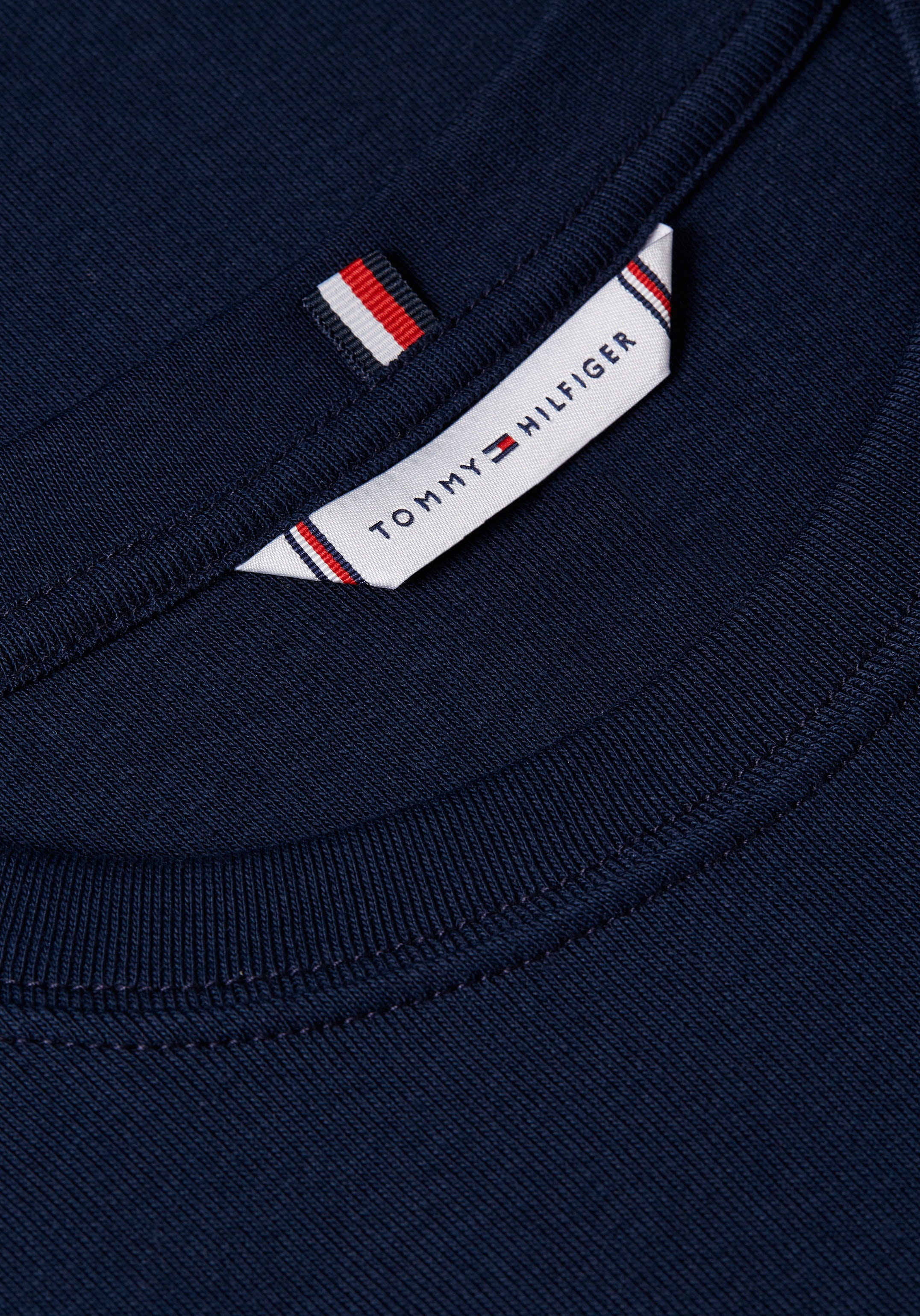 Tommy Hilfiger T-Shirt »SLIM CODY C-NK SS«, mit Logostickerei