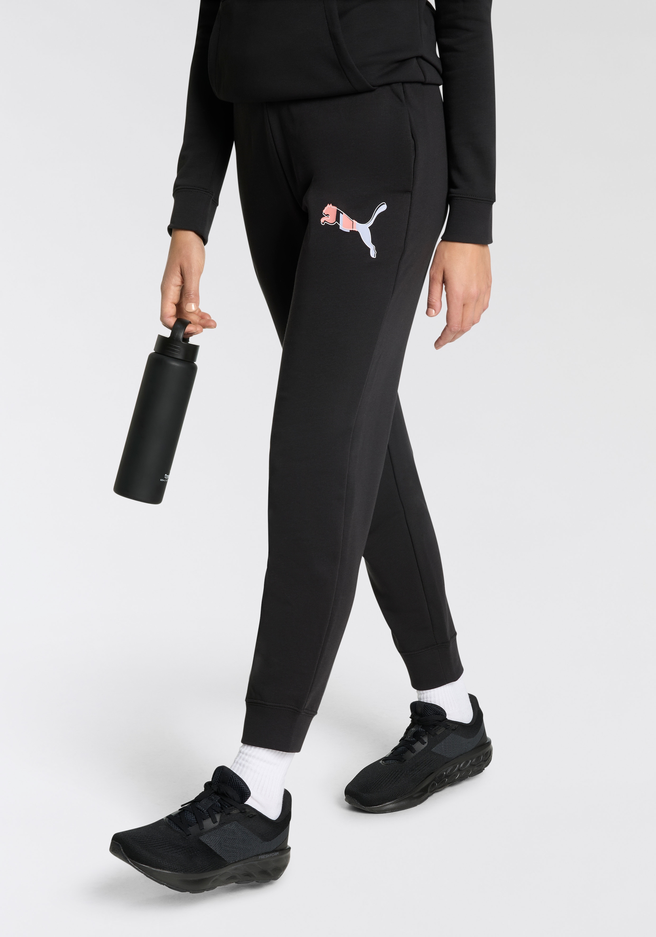 Image of PUMA Trainingshose "ESS LOGO LAB PANTS TR" aus Baumwollmischung, mit geripptem Bund, mit Nahttaschen